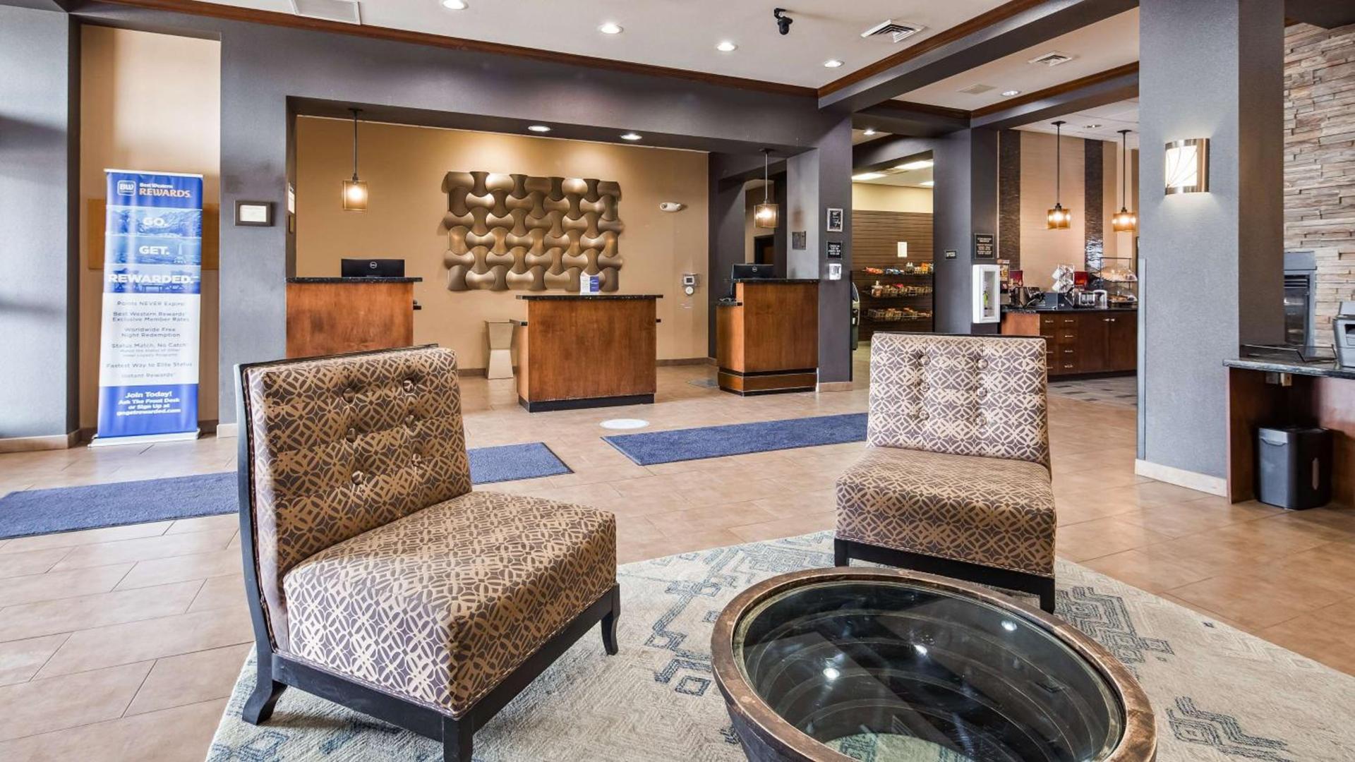 Best Western Plus Williston Hotel & Suites photo 36