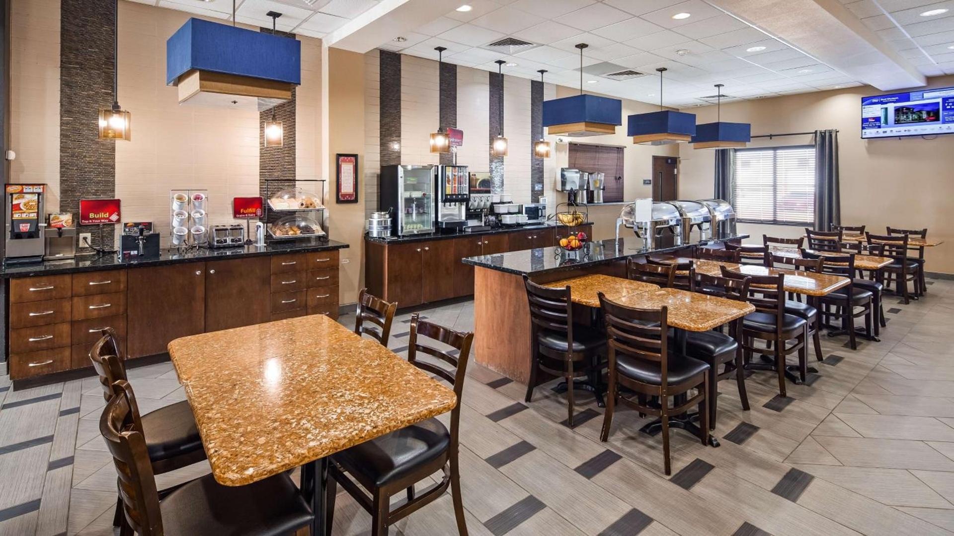 Best Western Plus Williston Hotel & Suites photo 6