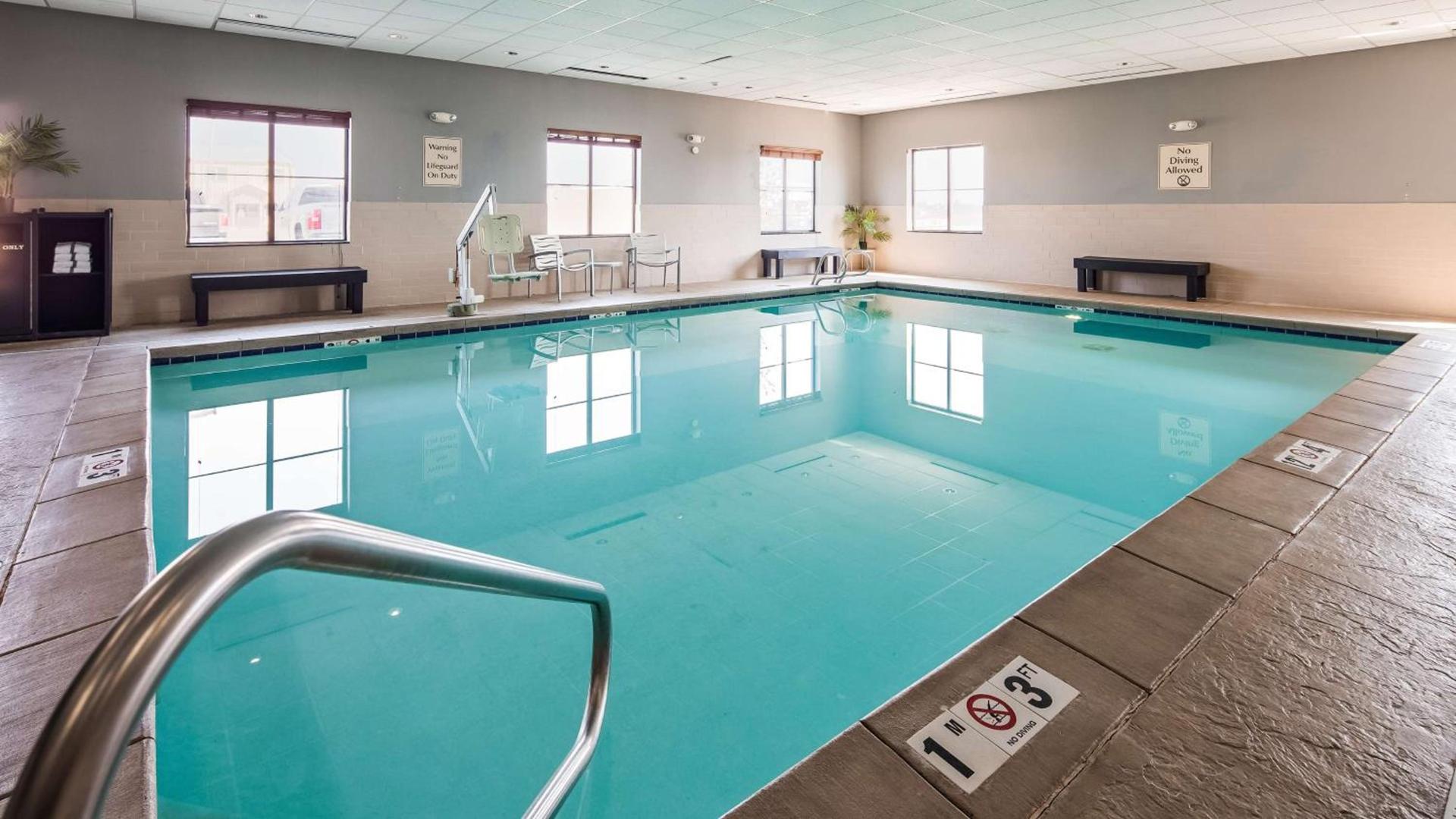 Best Western Plus Williston Hotel & Suites photo 34