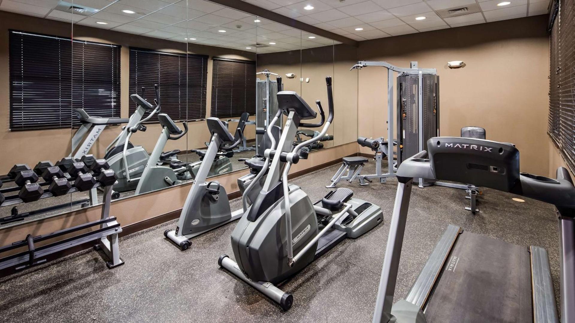 Best Western Plus Williston Hotel & Suites photo 7