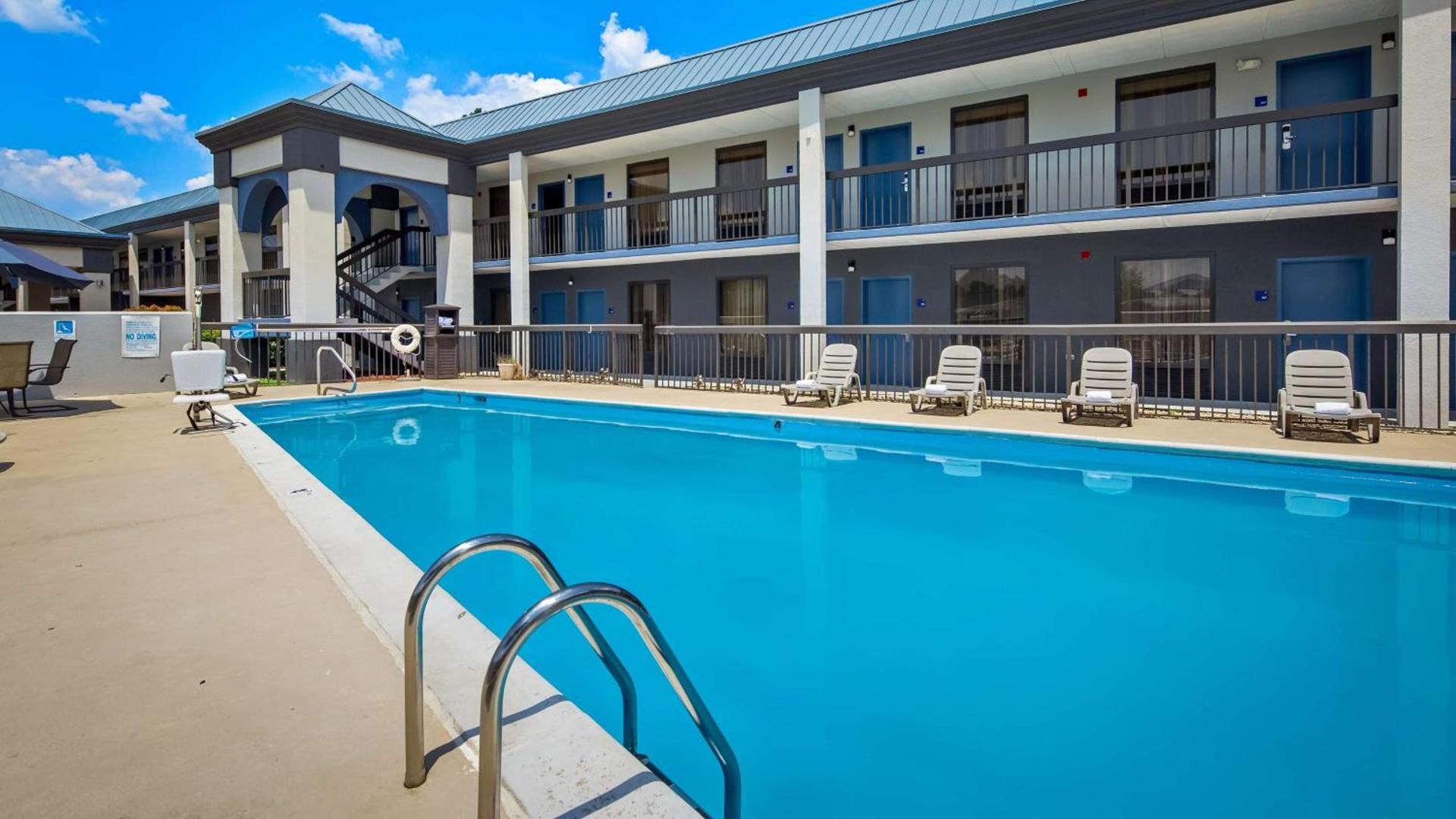 Best Western Emporia photo 23