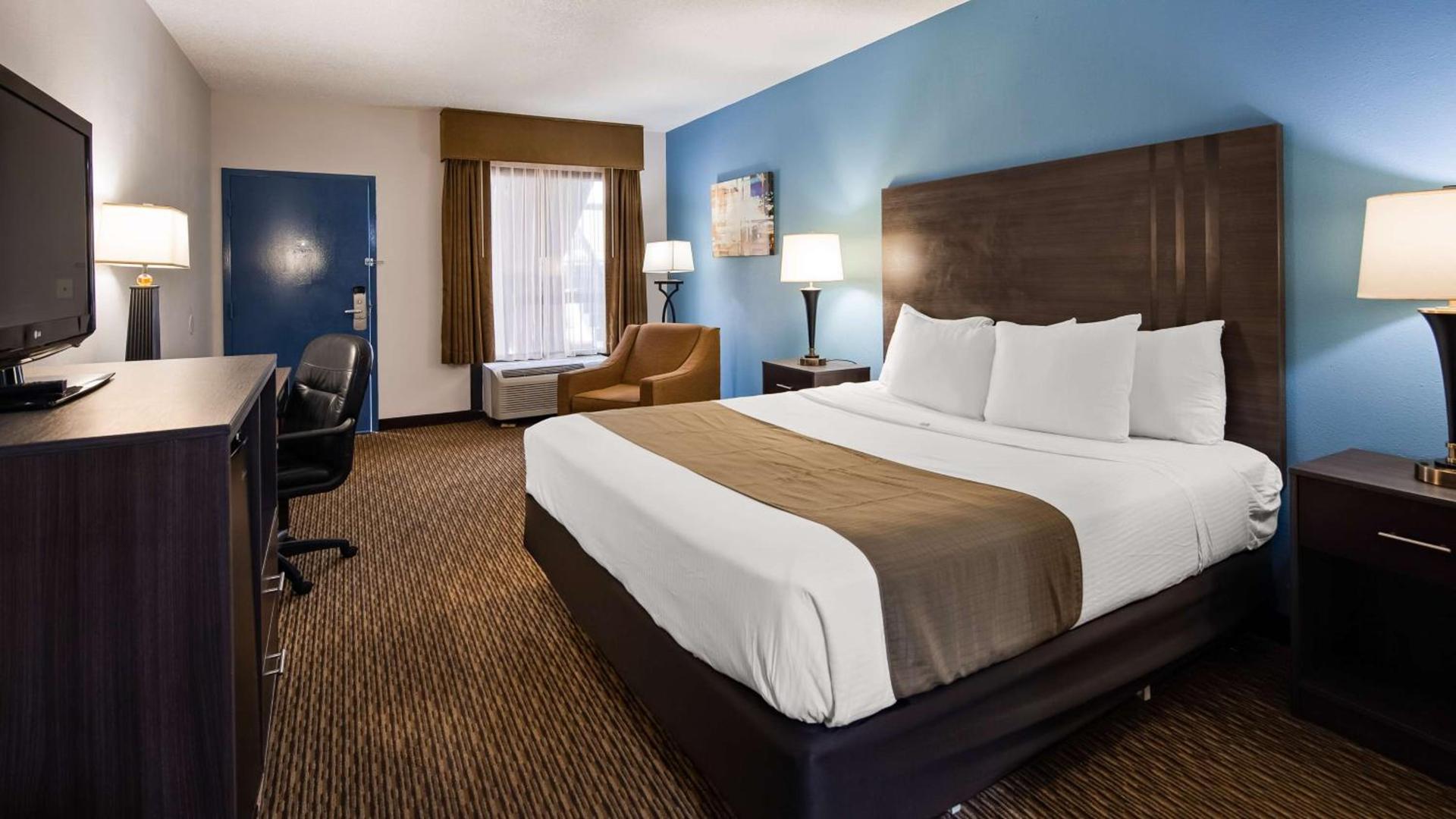 Best Western Emporia photo 9
