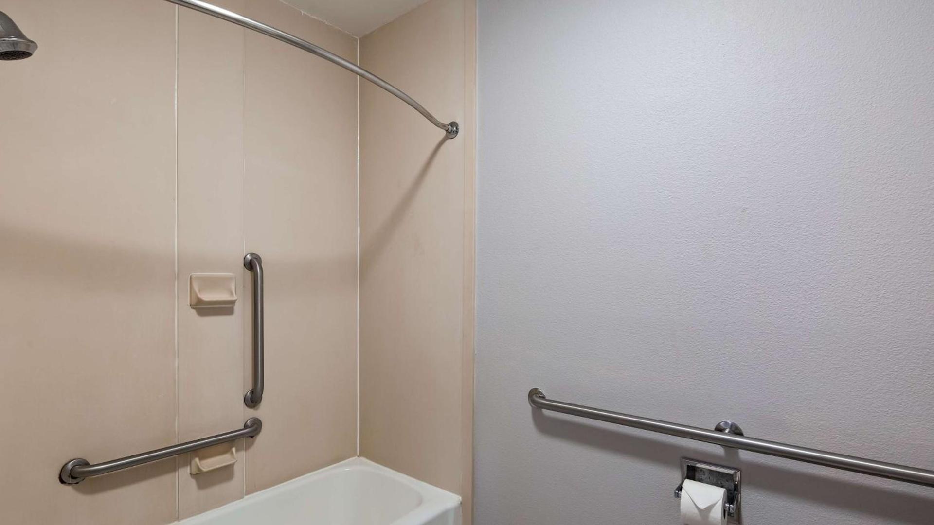 Best Western Emporia photo 18