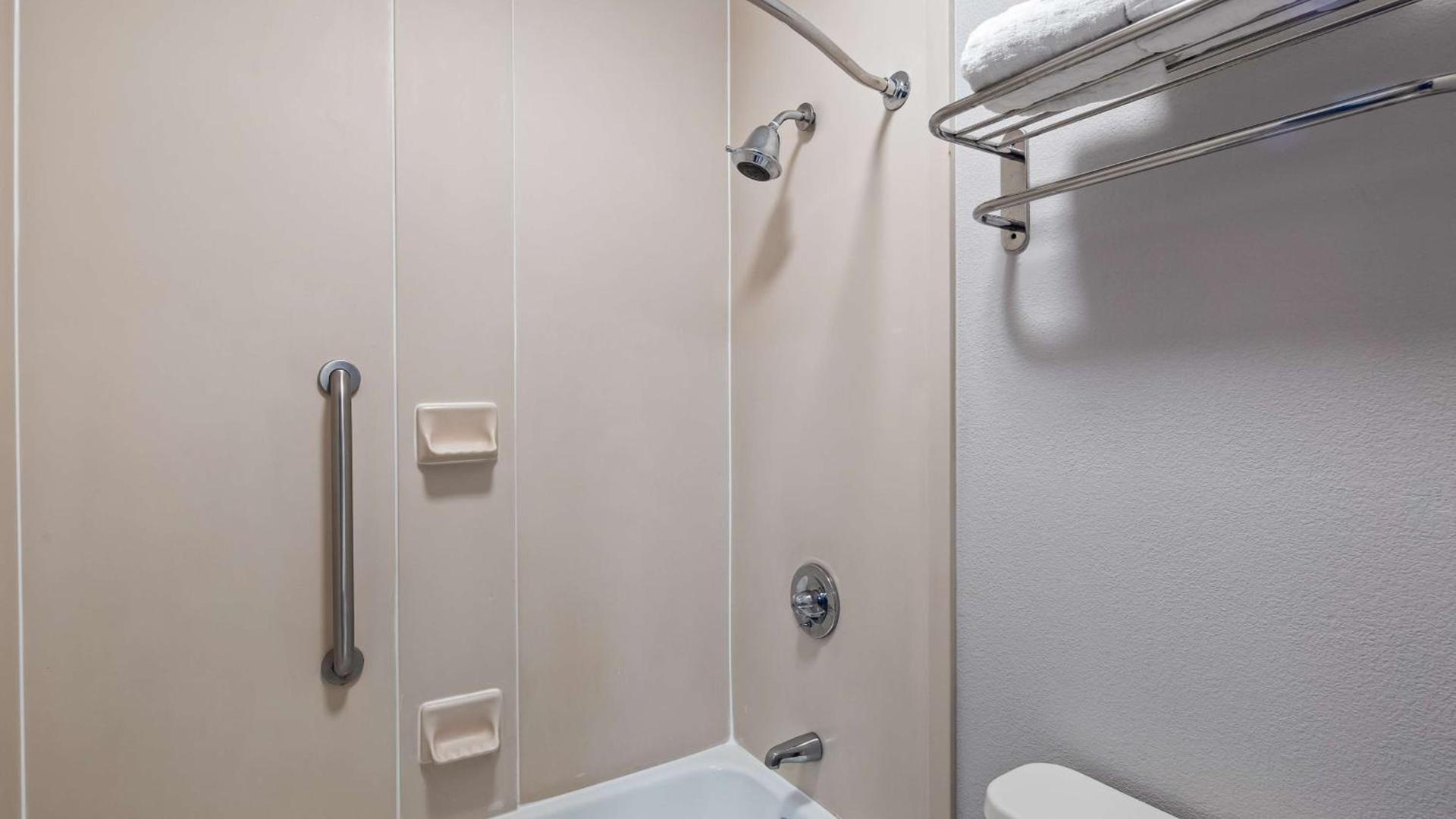 Best Western Emporia photo 17