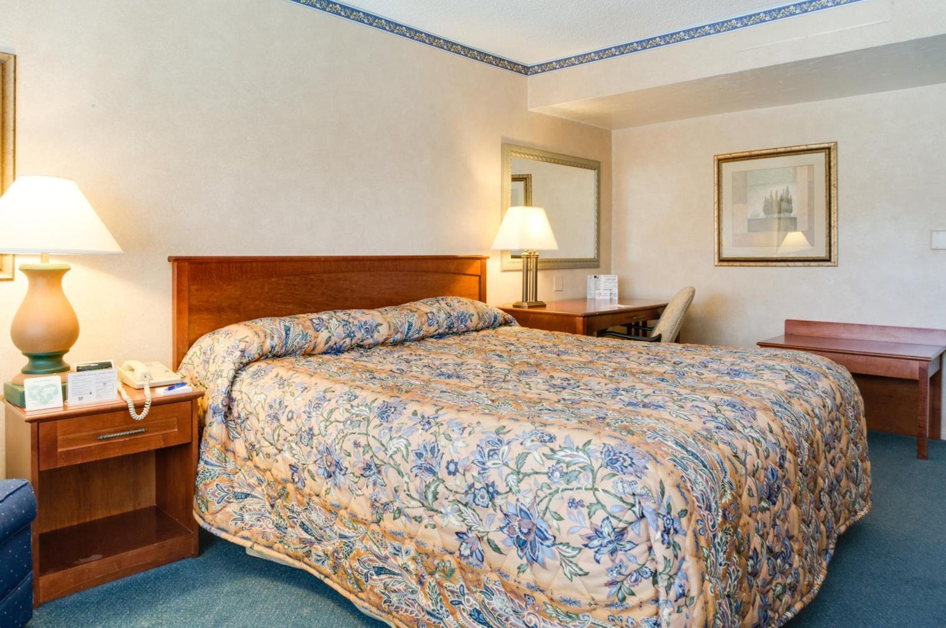 Saga Motor Hotel Pasadena photo 17