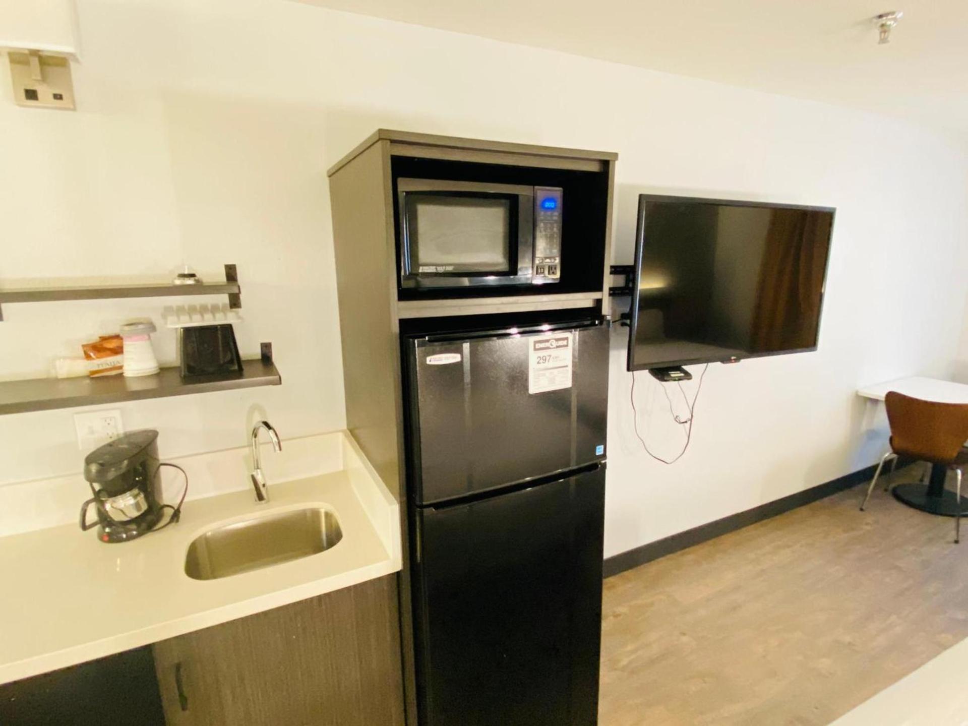 Pinetop Studio Suites photo 18