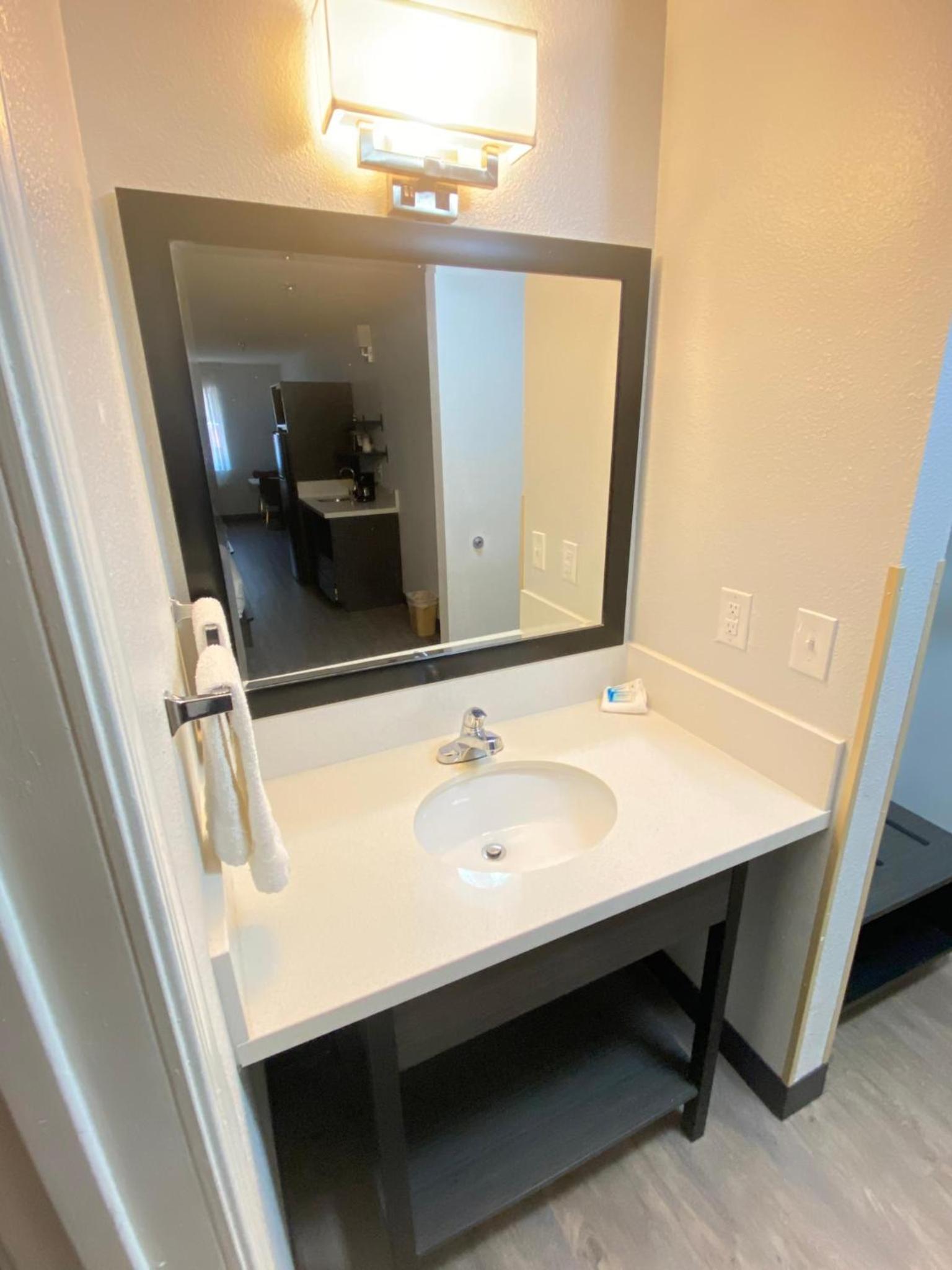 Pinetop Studio Suites photo 17