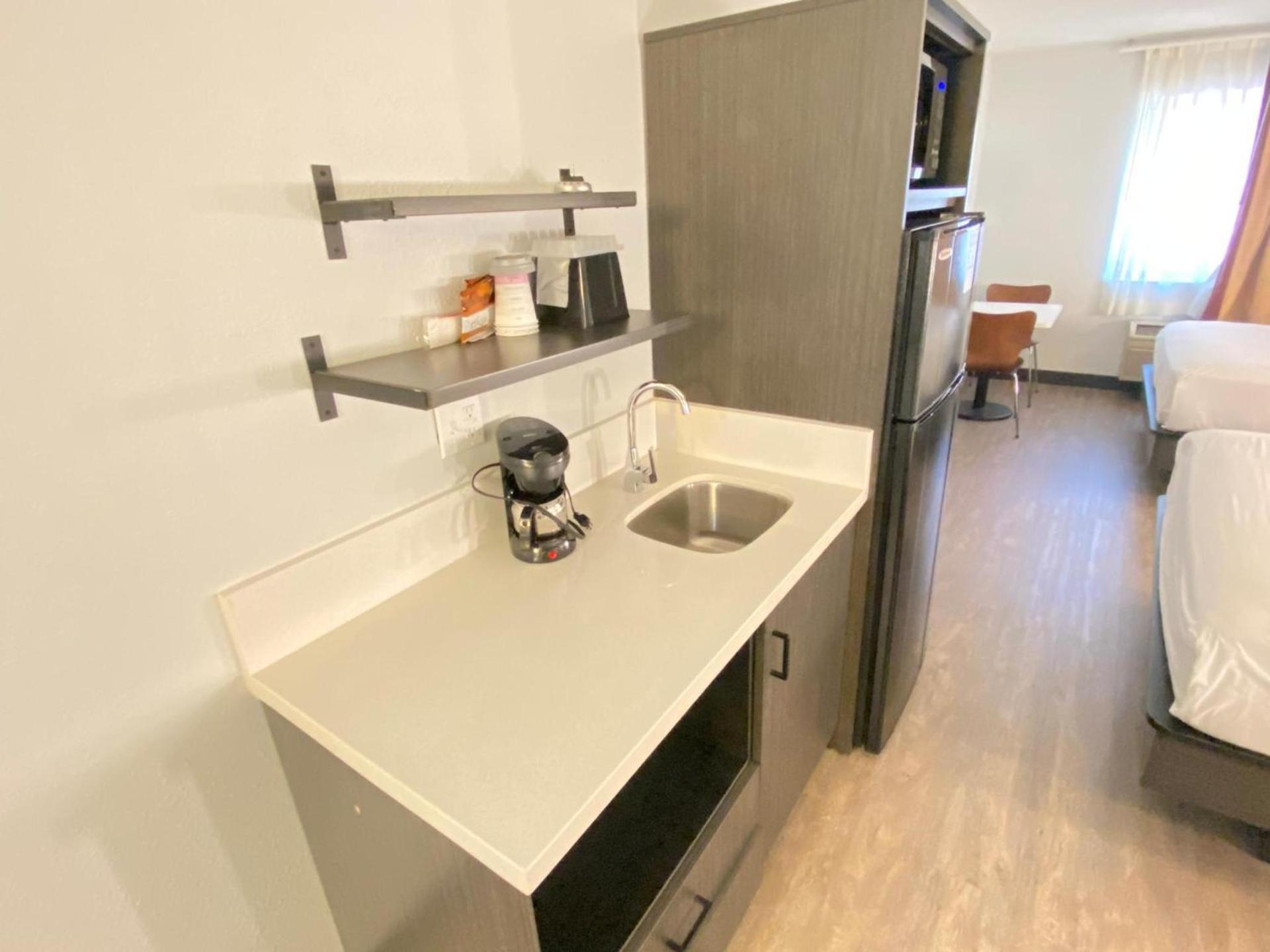 Pinetop Studio Suites photo 16