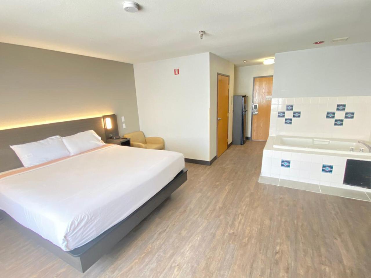 Pinetop Studio Suites photo 20