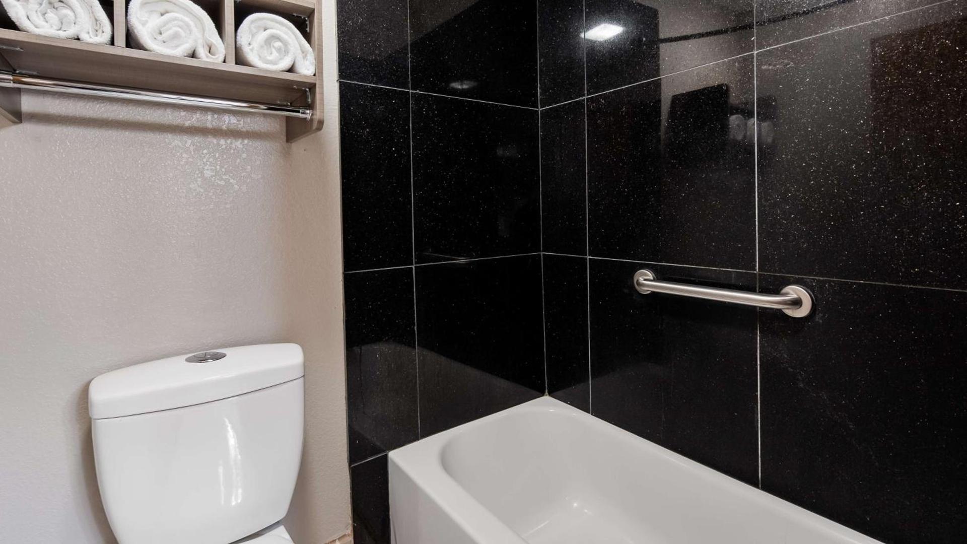 SureStay Plus Hotel by Best Western Kearney photo 30