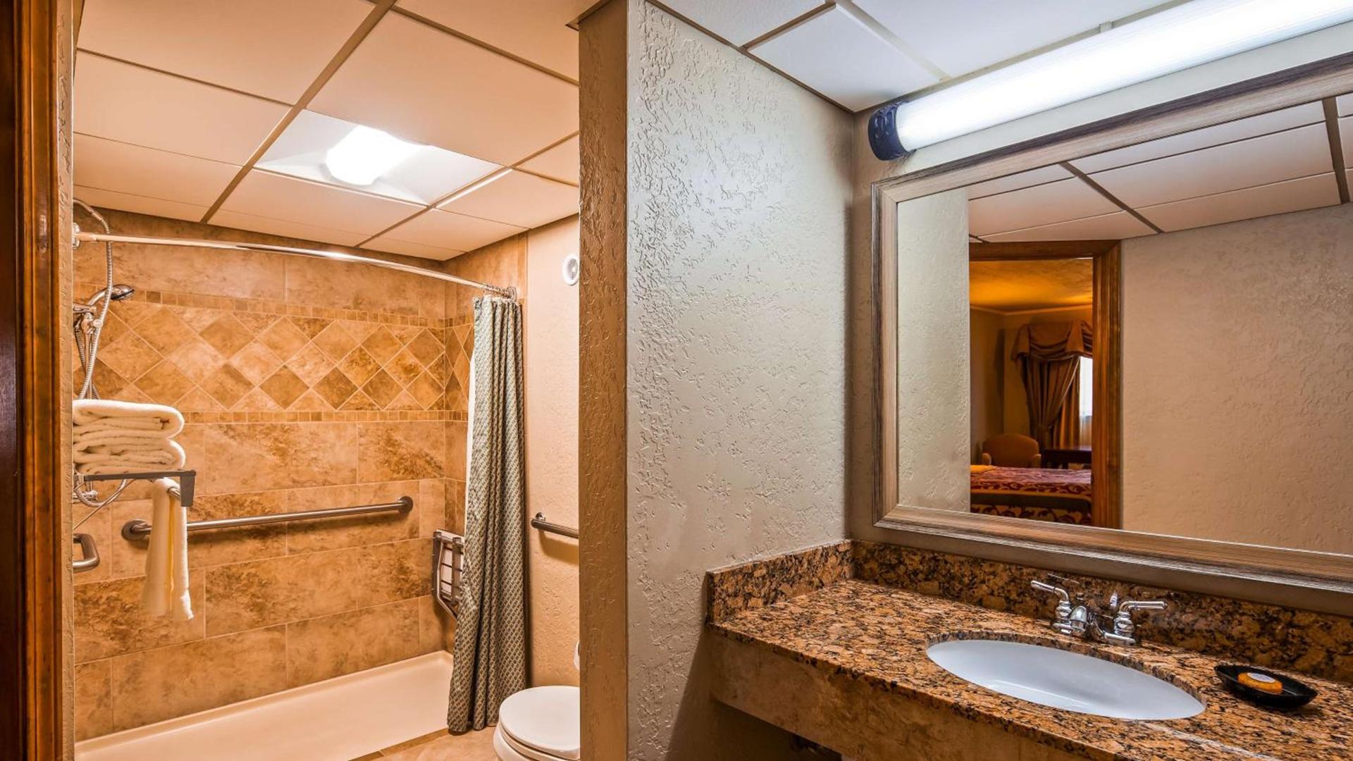 Best Western Plus Weatherford photo 23