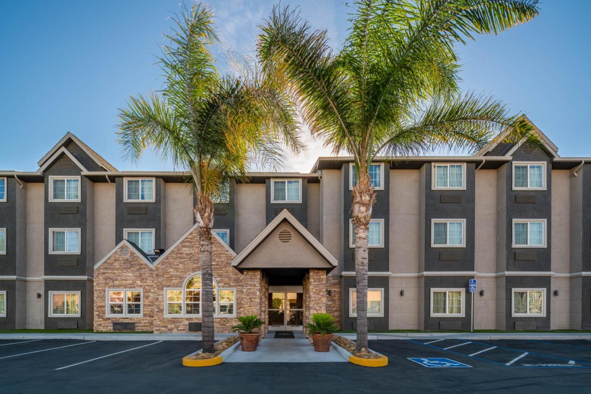 Microtel Inn & Suites by Wyndham Tracy photo 48