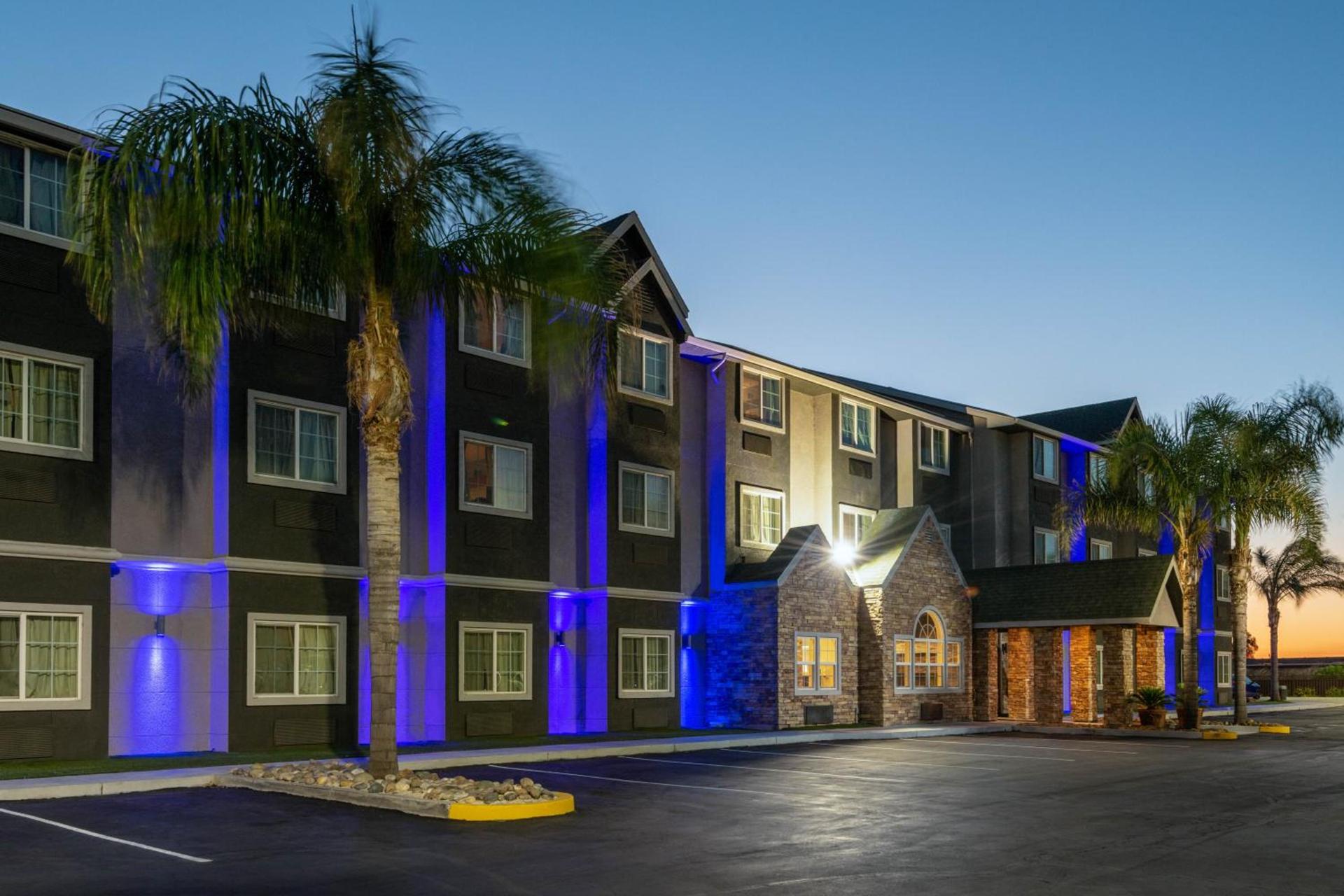 Microtel Inn & Suites by Wyndham Tracy photo 70
