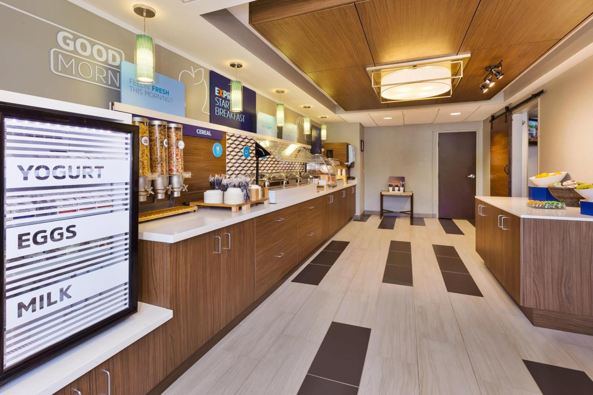 Holiday Inn Express - Waldorf by IHG photo 15