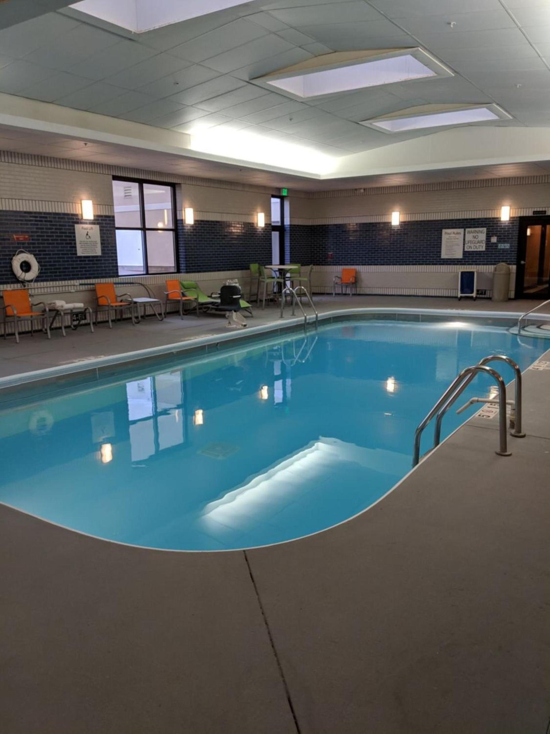 Holiday Inn Champaign by IHG photo 5