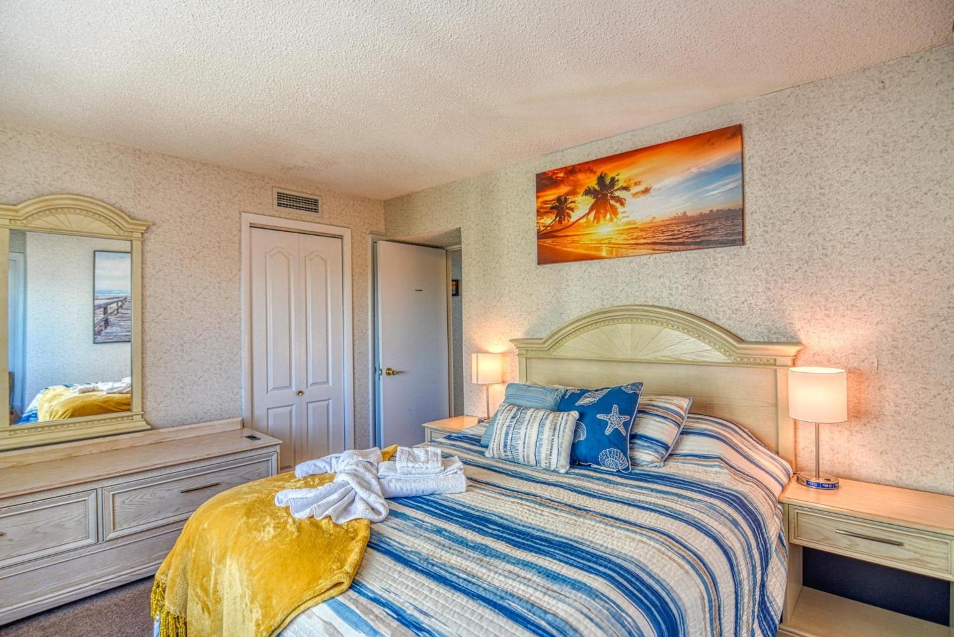 Ocean Front, Private Balconies photo 28