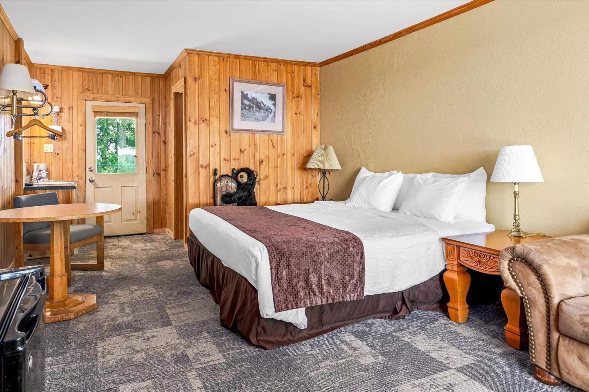 Green River Lodge photo 13