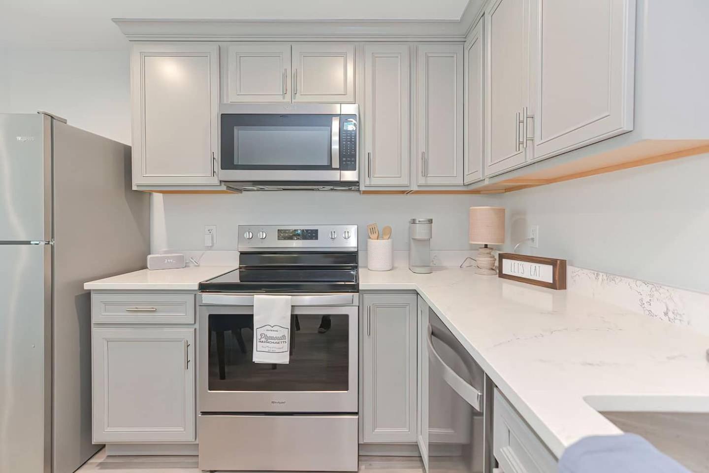 Harbourtown Suites on Plymouth Harbor photo 12