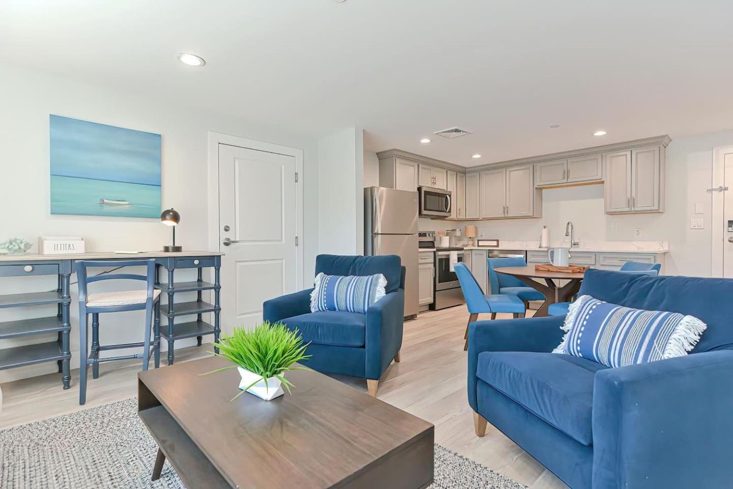 Harbourtown Suites on Plymouth Harbor photo 6