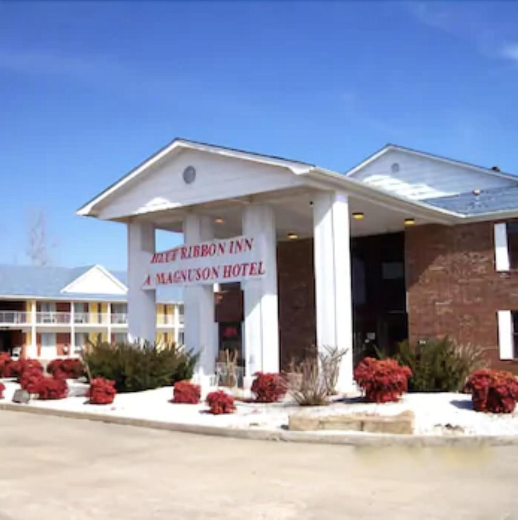 Blue Ribbon Inn and Suites — hotel in Sallisaw