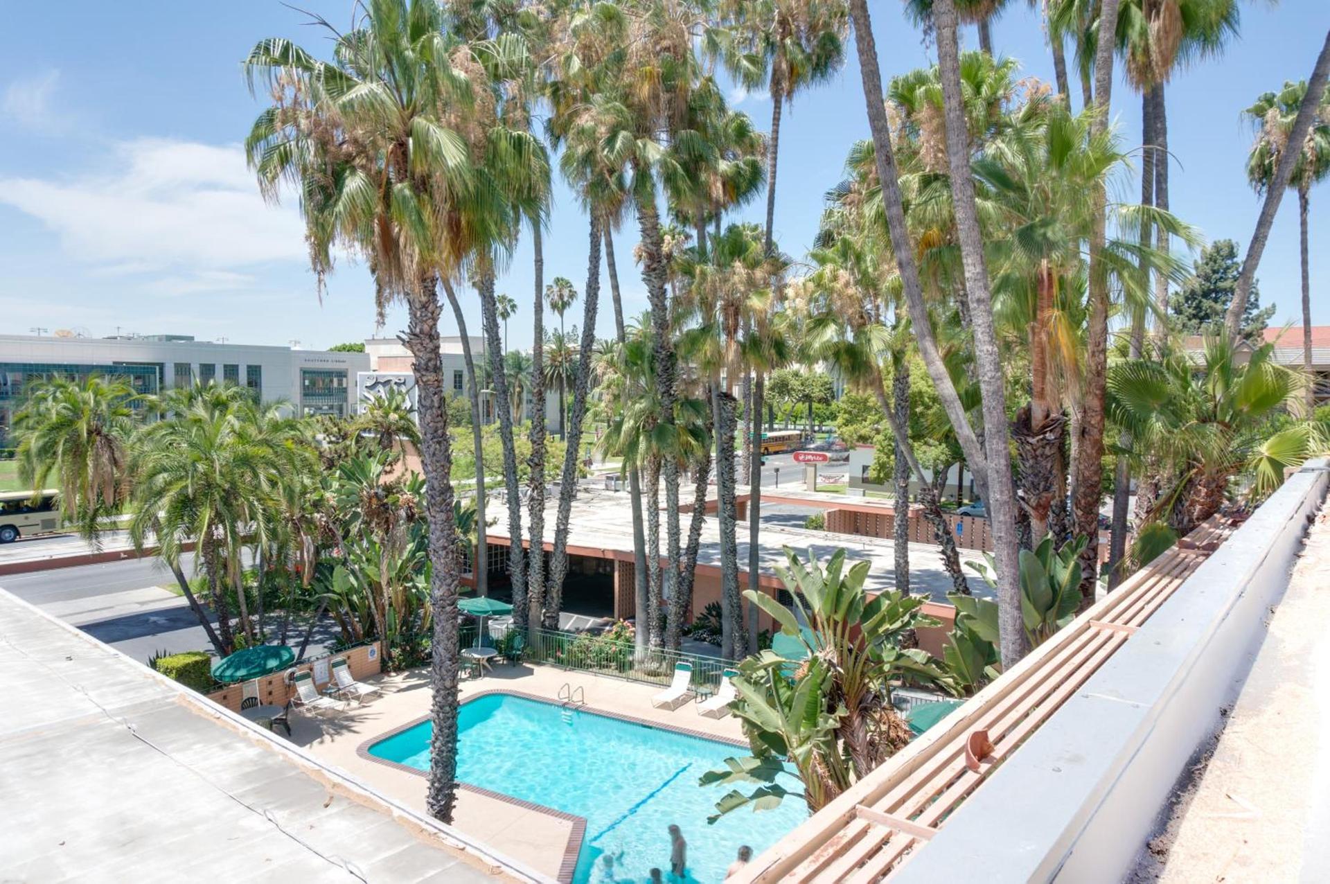 Saga Motor Hotel Pasadena photo 8