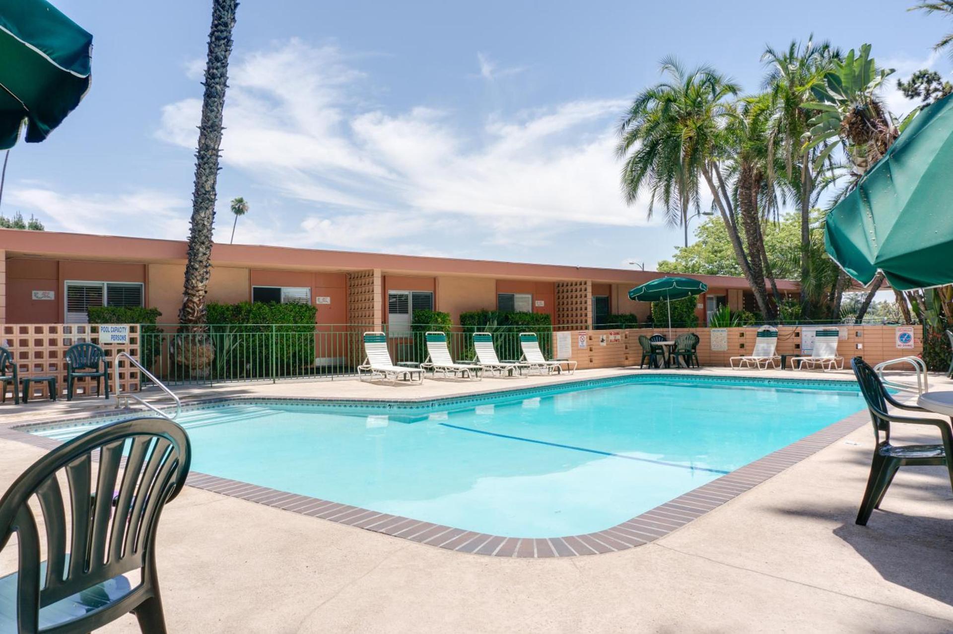 Saga Motor Hotel Pasadena photo 14