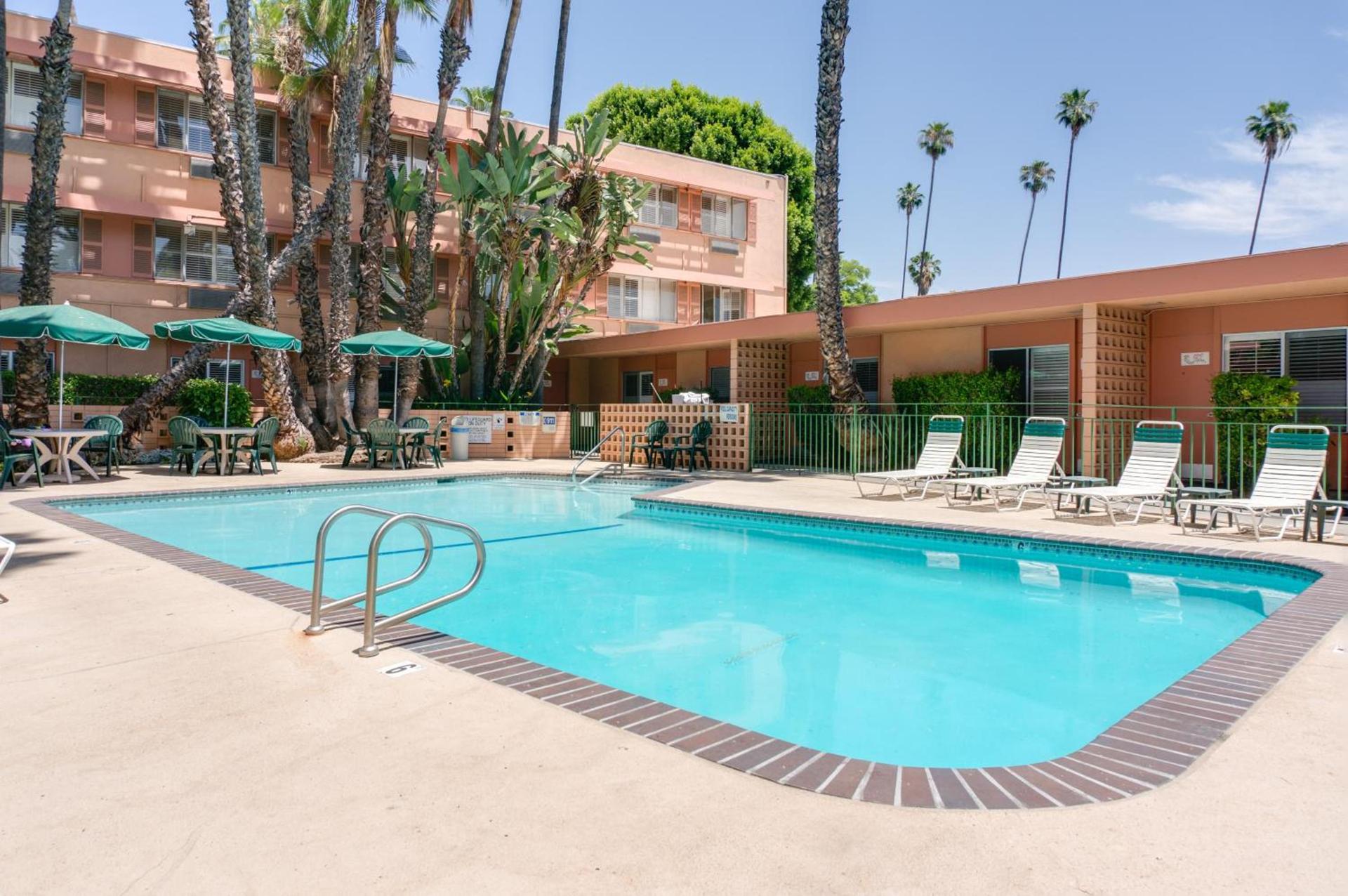 Saga Motor Hotel Pasadena photo 2