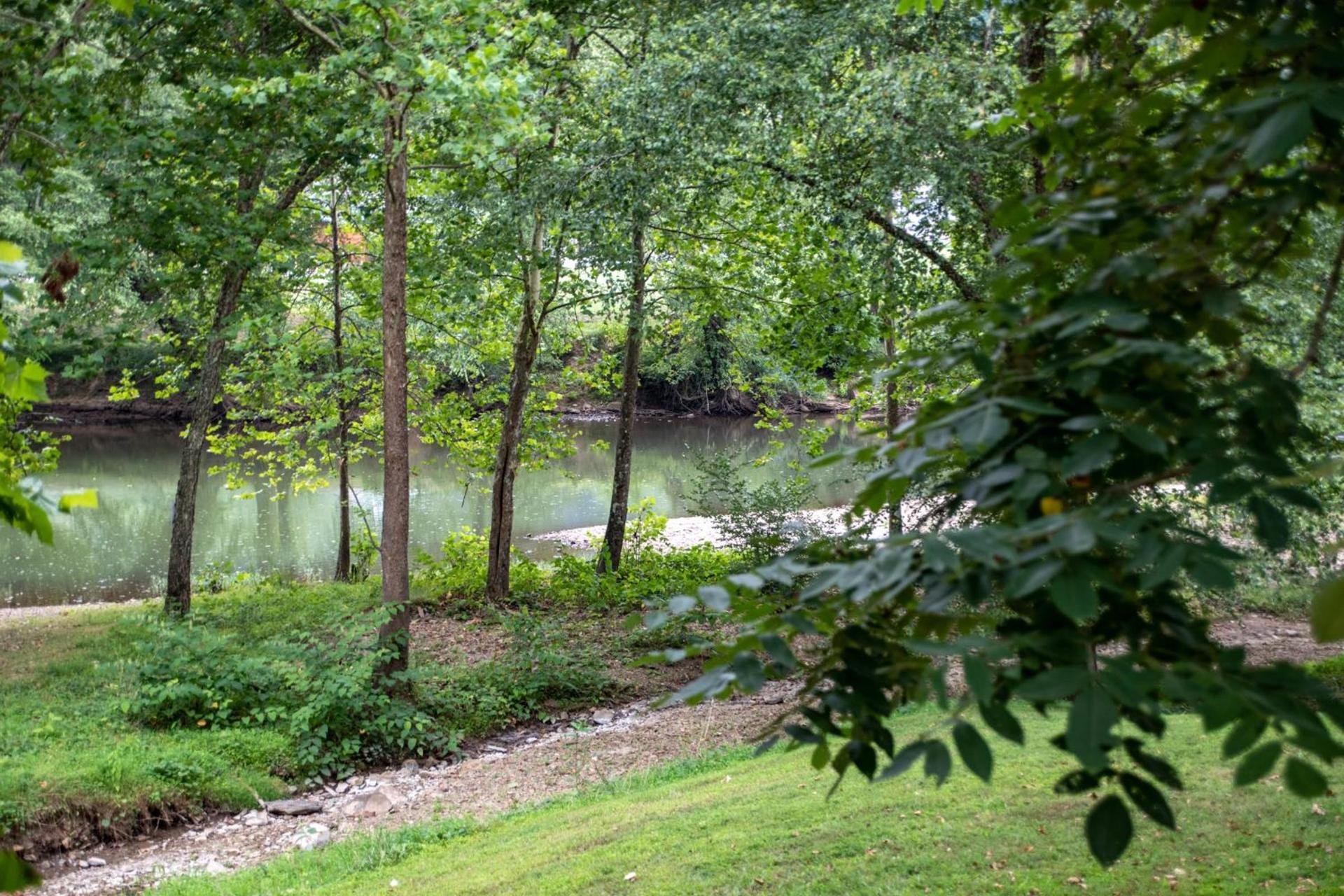 Elk River Hotel photo 36