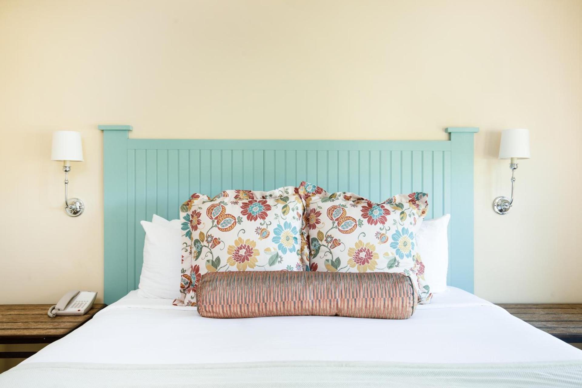 Colonial Inn photo 93