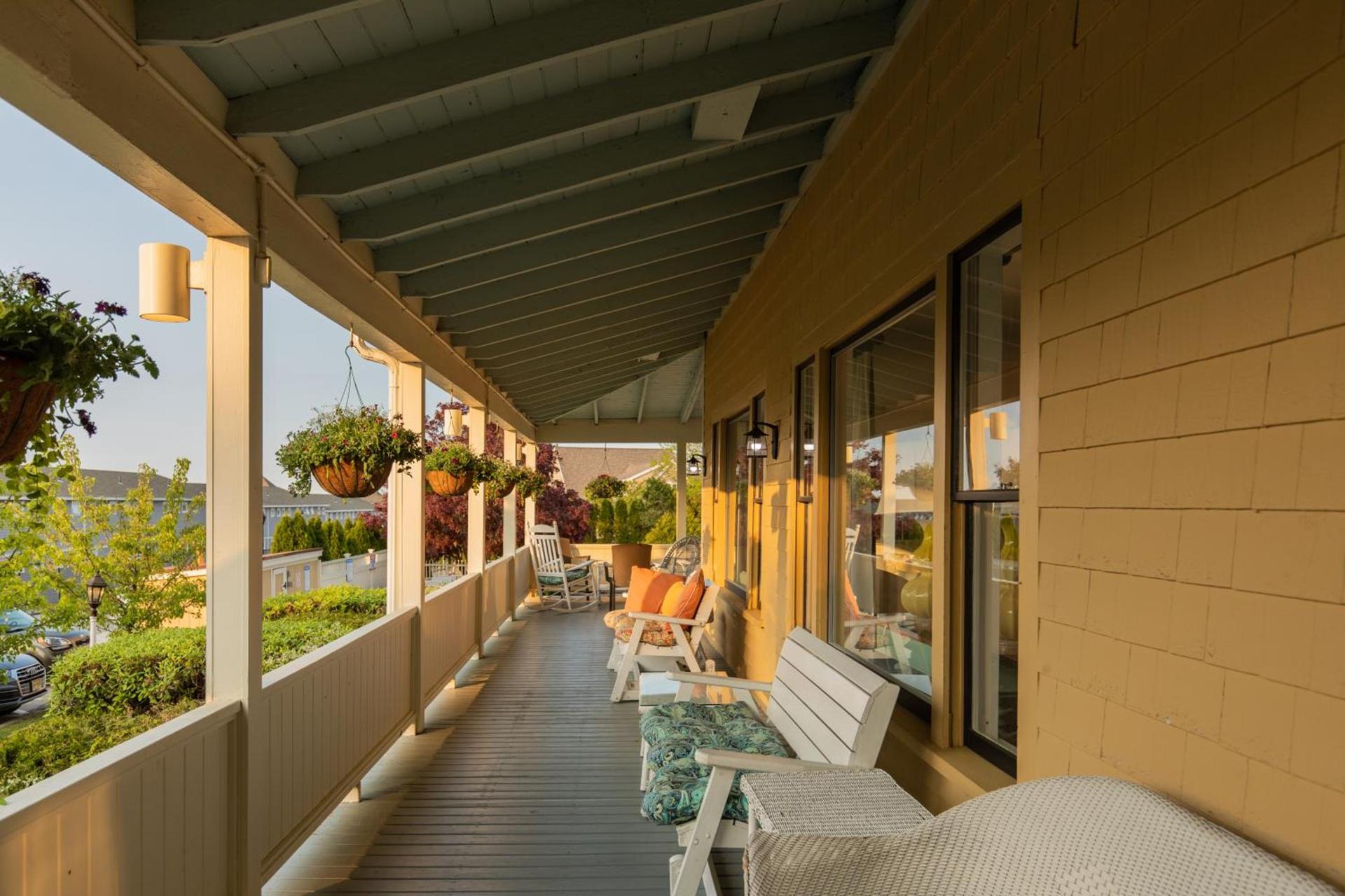 Colonial Inn photo 25
