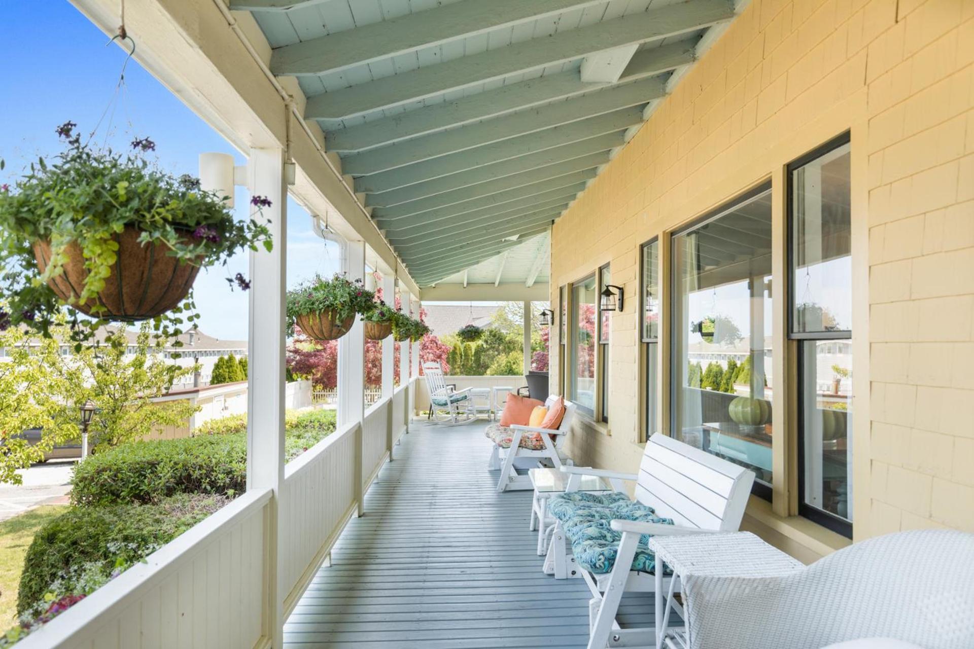 Colonial Inn photo 16