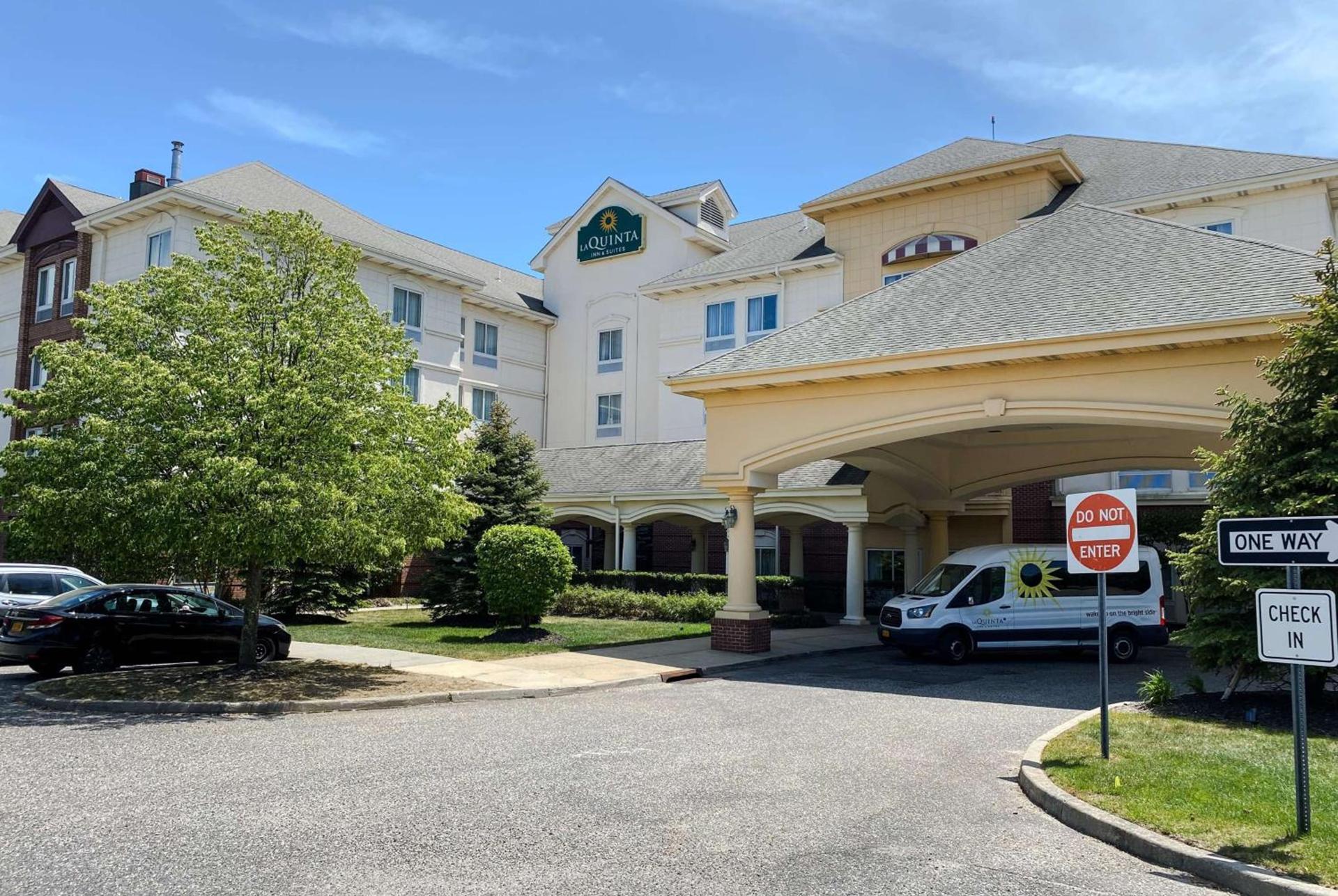 La Quinta by Wyndham Islip - MacArthur Airport photo 5
