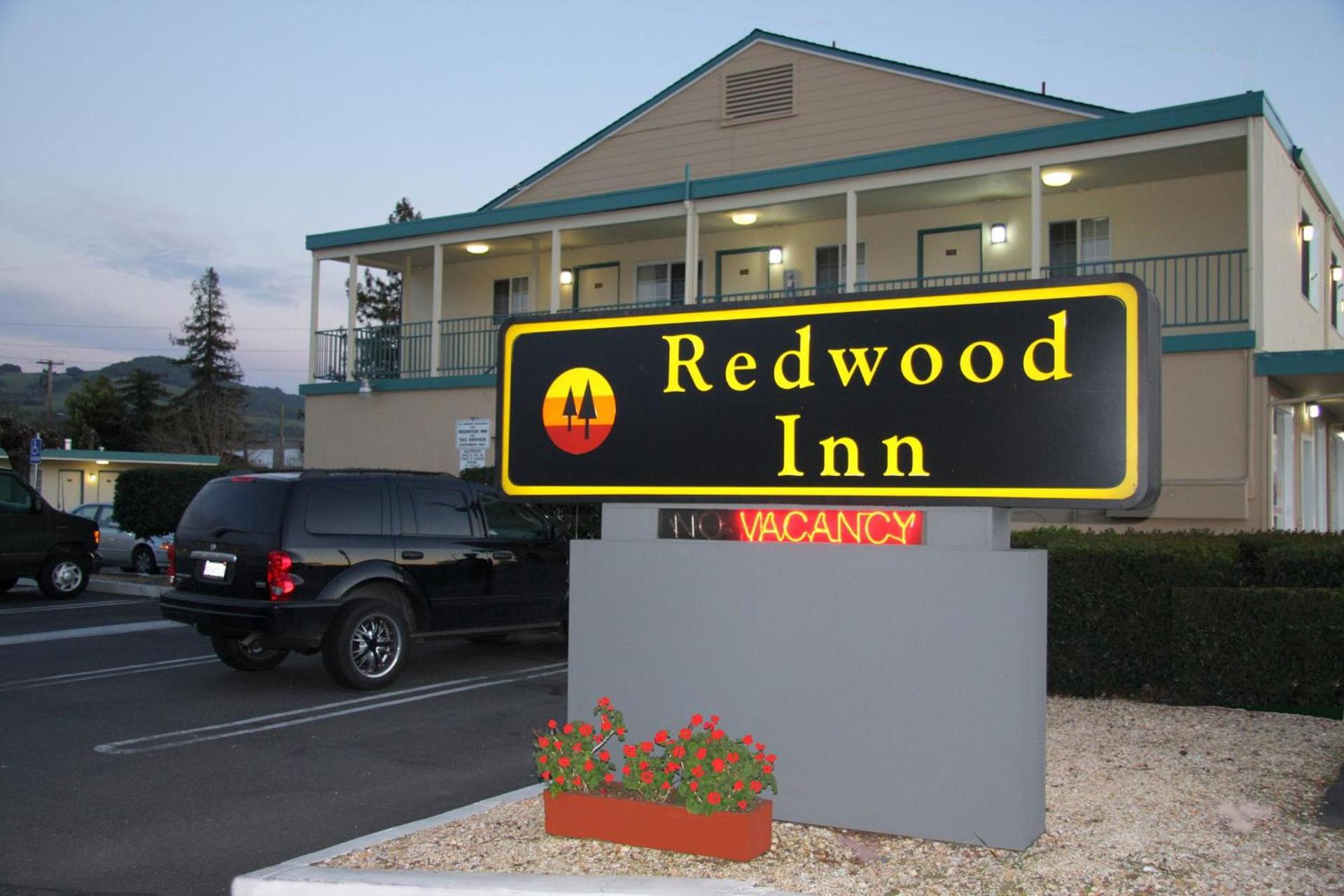 Redwood Inn — hotel in Santa Rosa