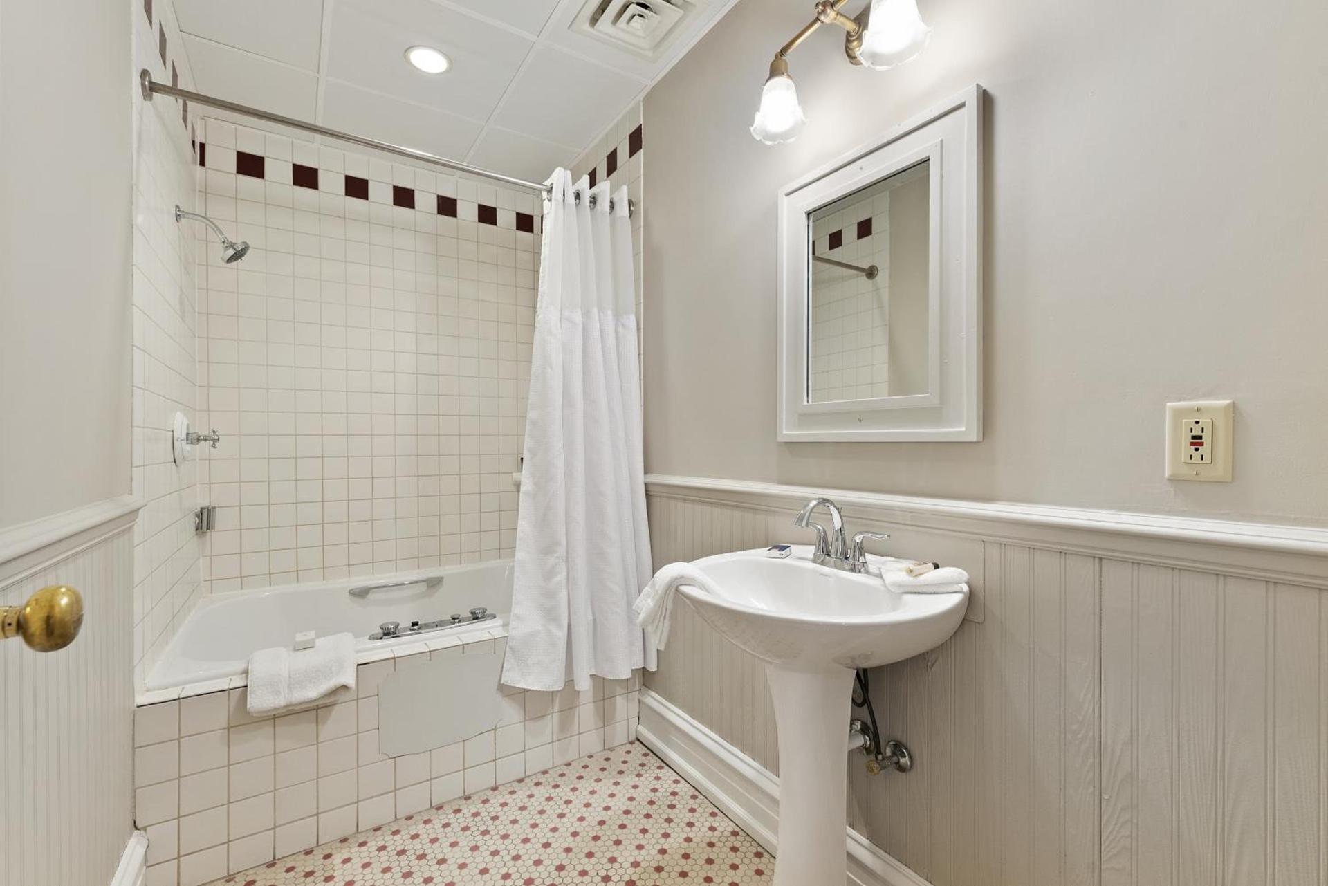 The Audubon Inn LLC photo 30