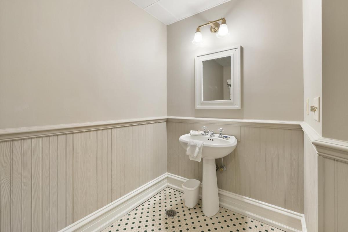 The Audubon Inn LLC photo 15