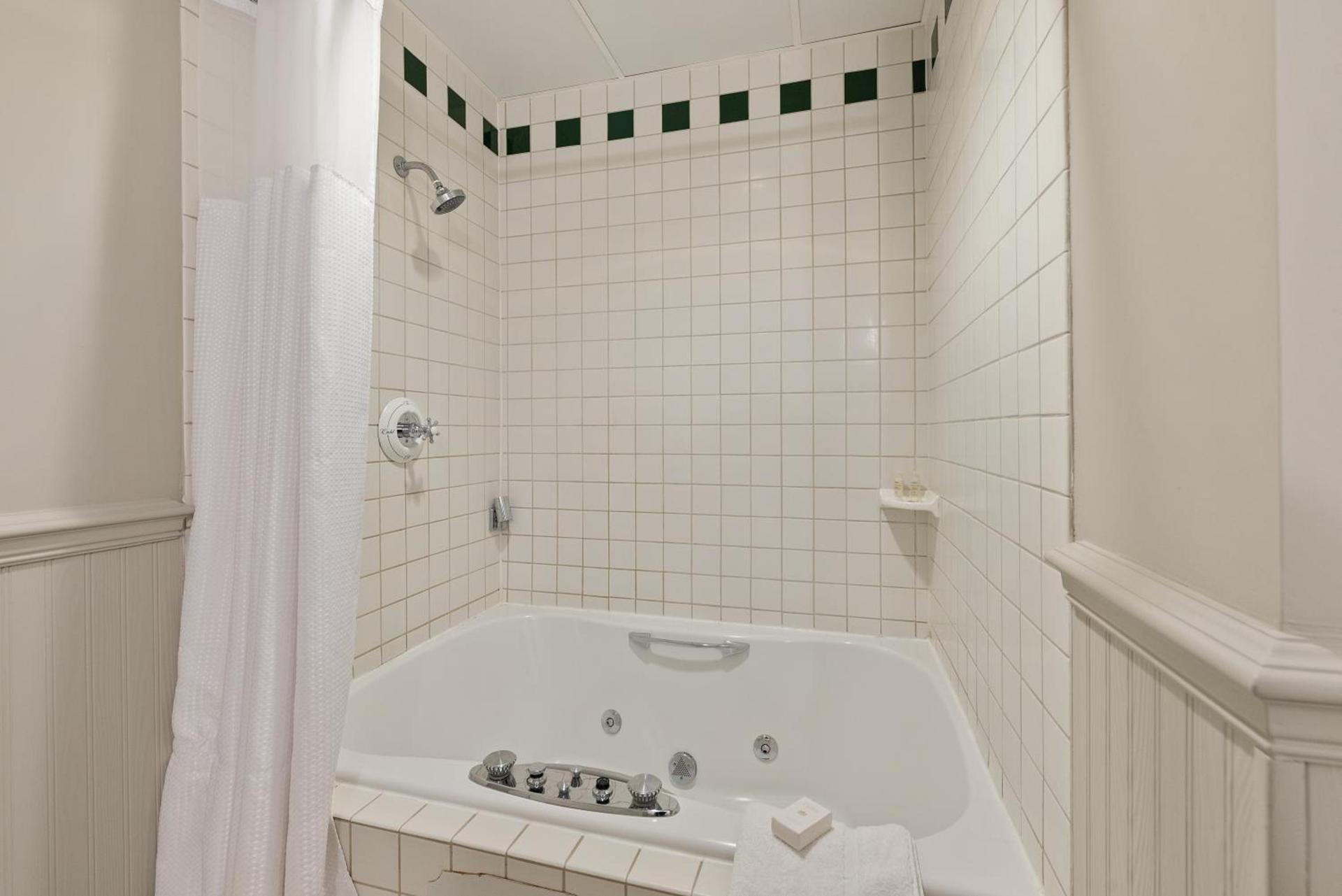 The Audubon Inn LLC photo 14