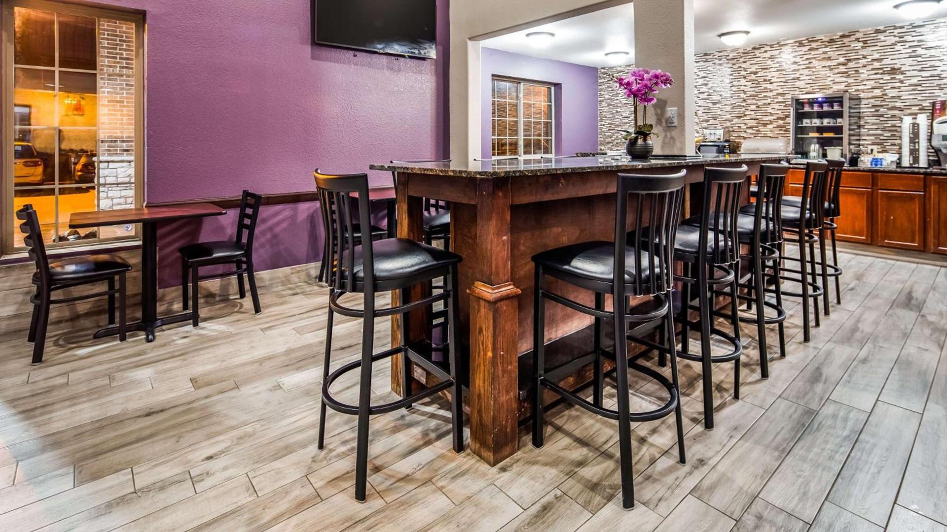 SureStay Plus Hotel by Best Western Kearney photo 8
