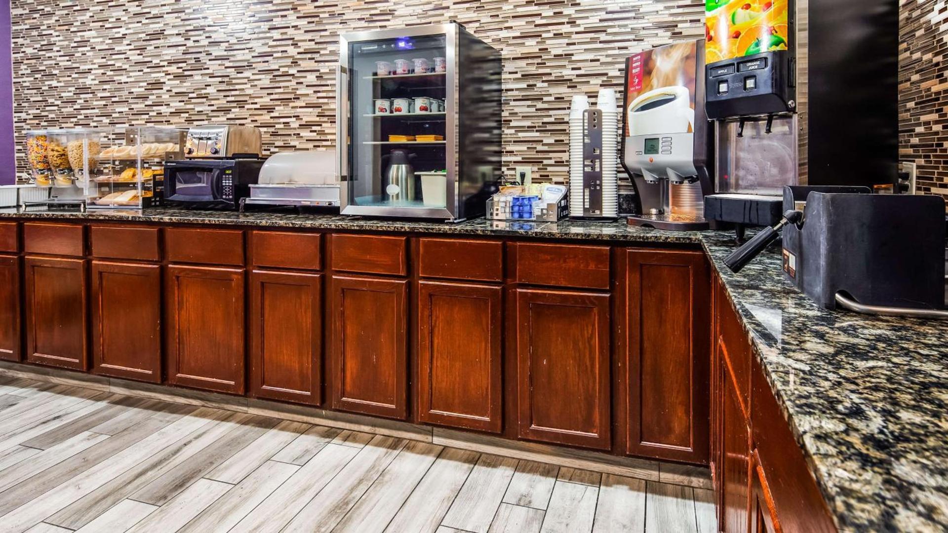 SureStay Plus Hotel by Best Western Kearney photo 7