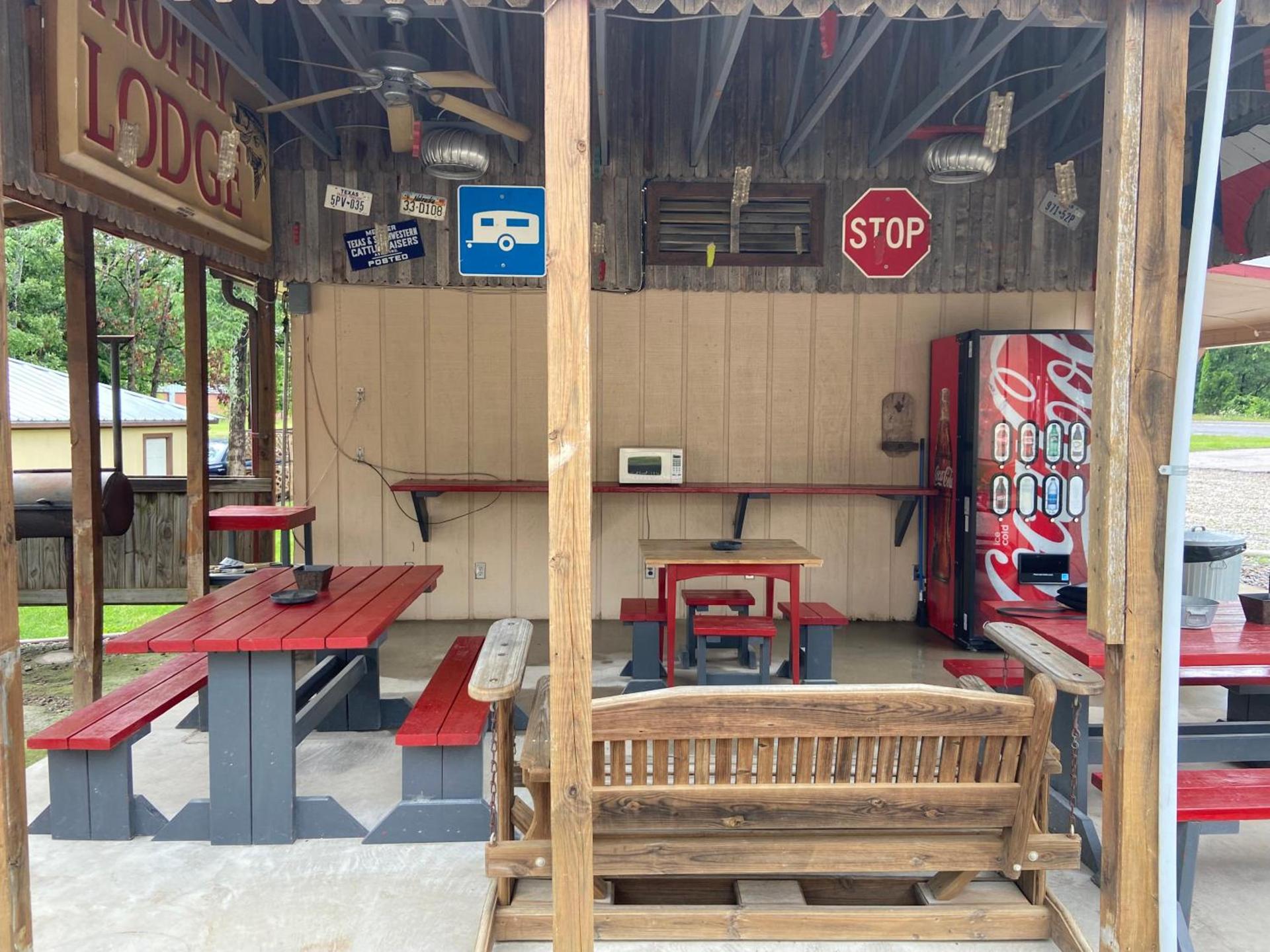 Reel Inn and Lodge photo 12