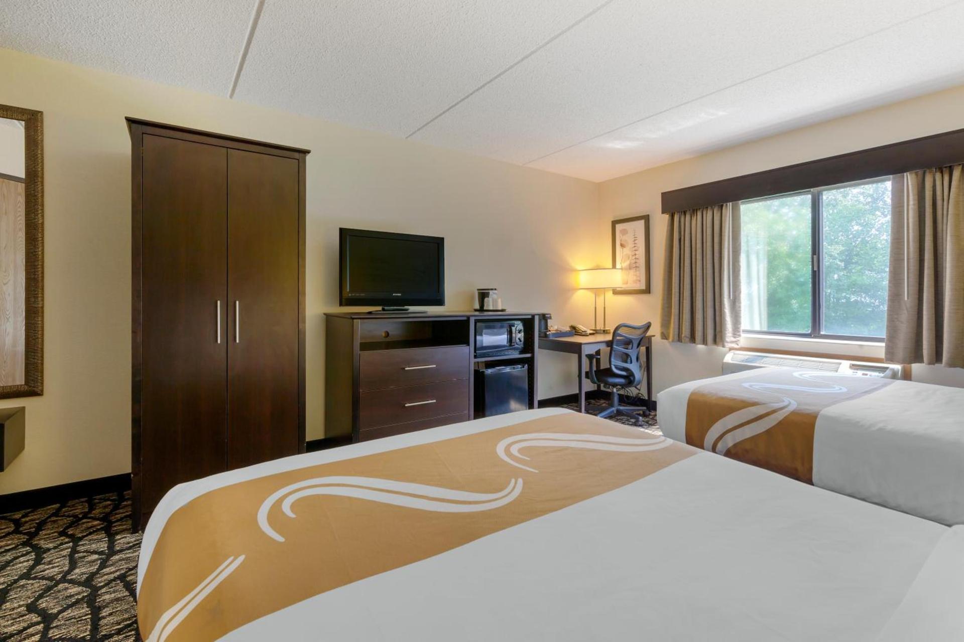 Quality Inn Oshkosh Aviation Park photo 56