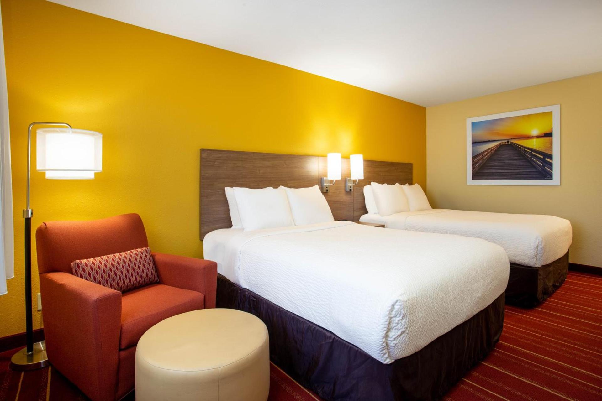 Days Inn by Wyndham Marquette photo 57