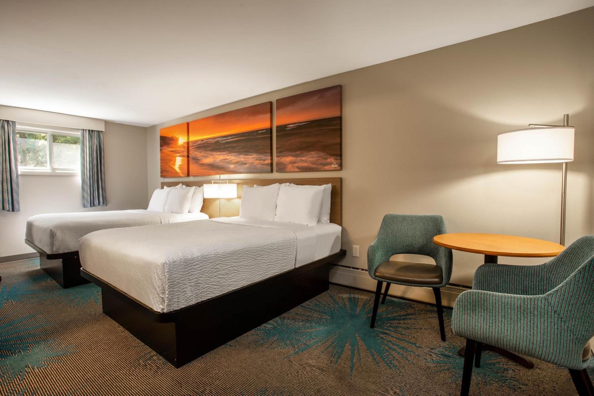 Days Inn by Wyndham Marquette photo 47