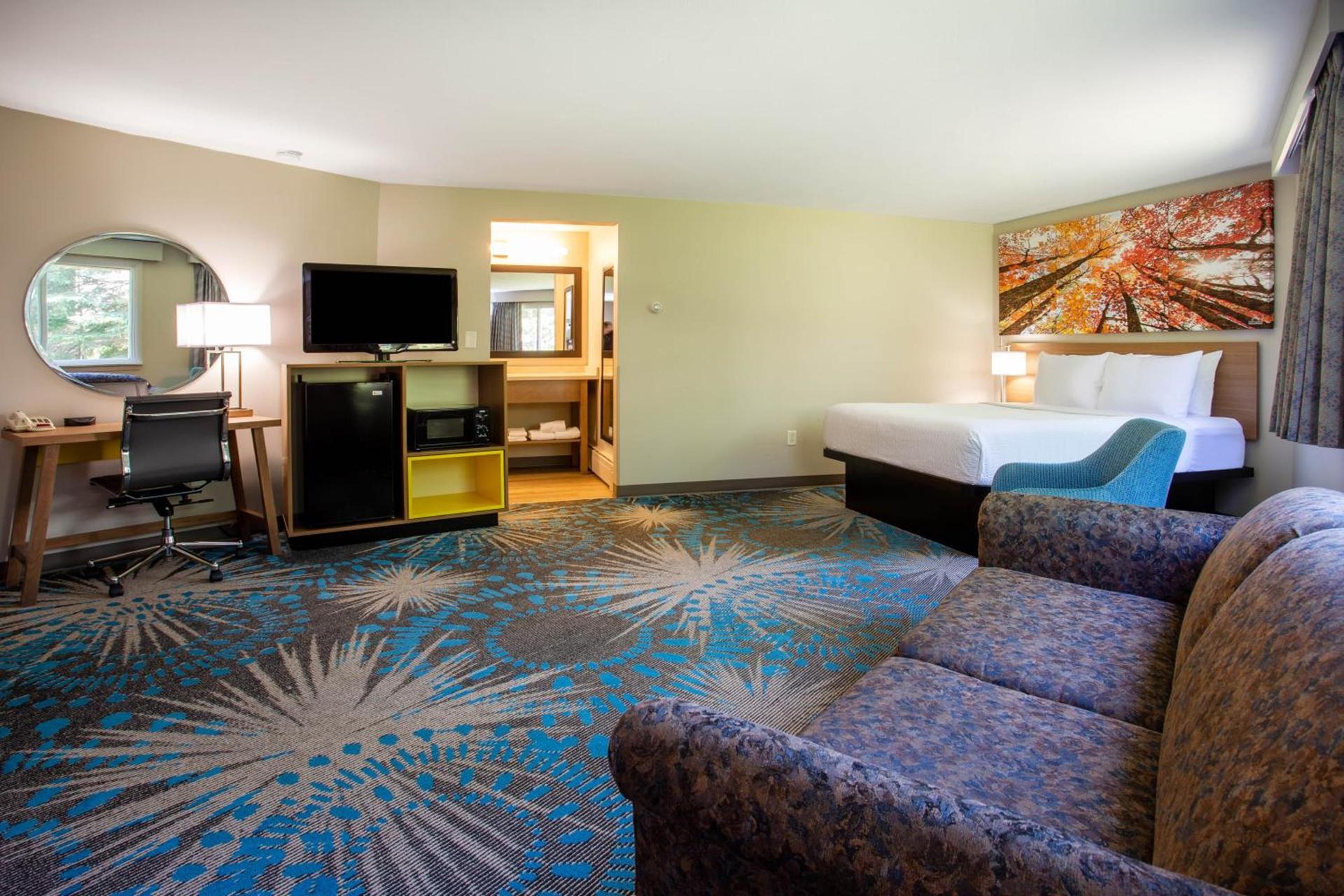 Days Inn by Wyndham Marquette photo 79
