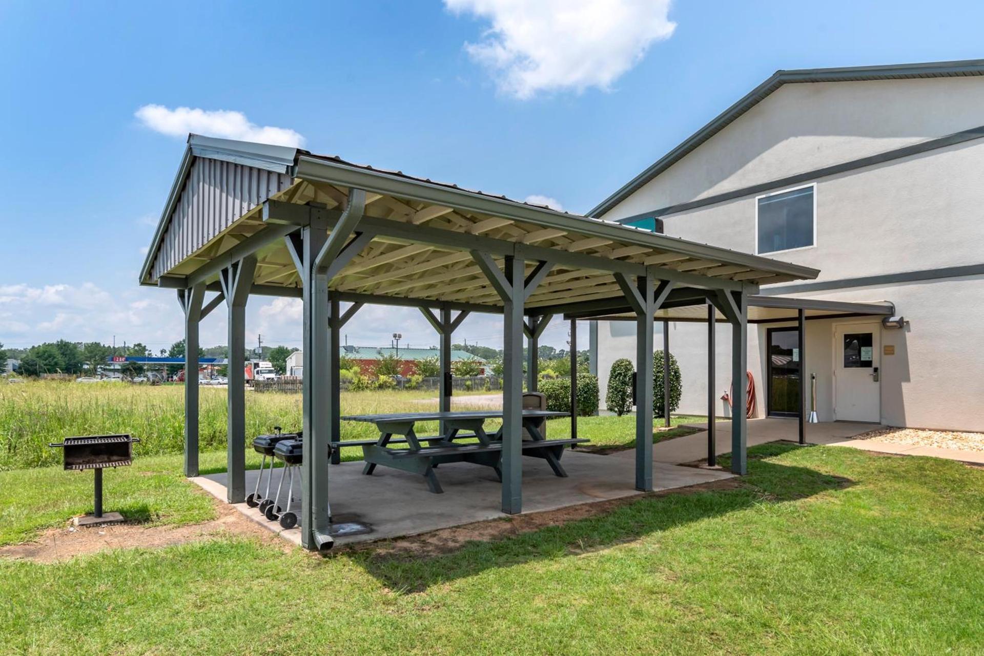 Quality Inn & Suites Demopolis photo 47