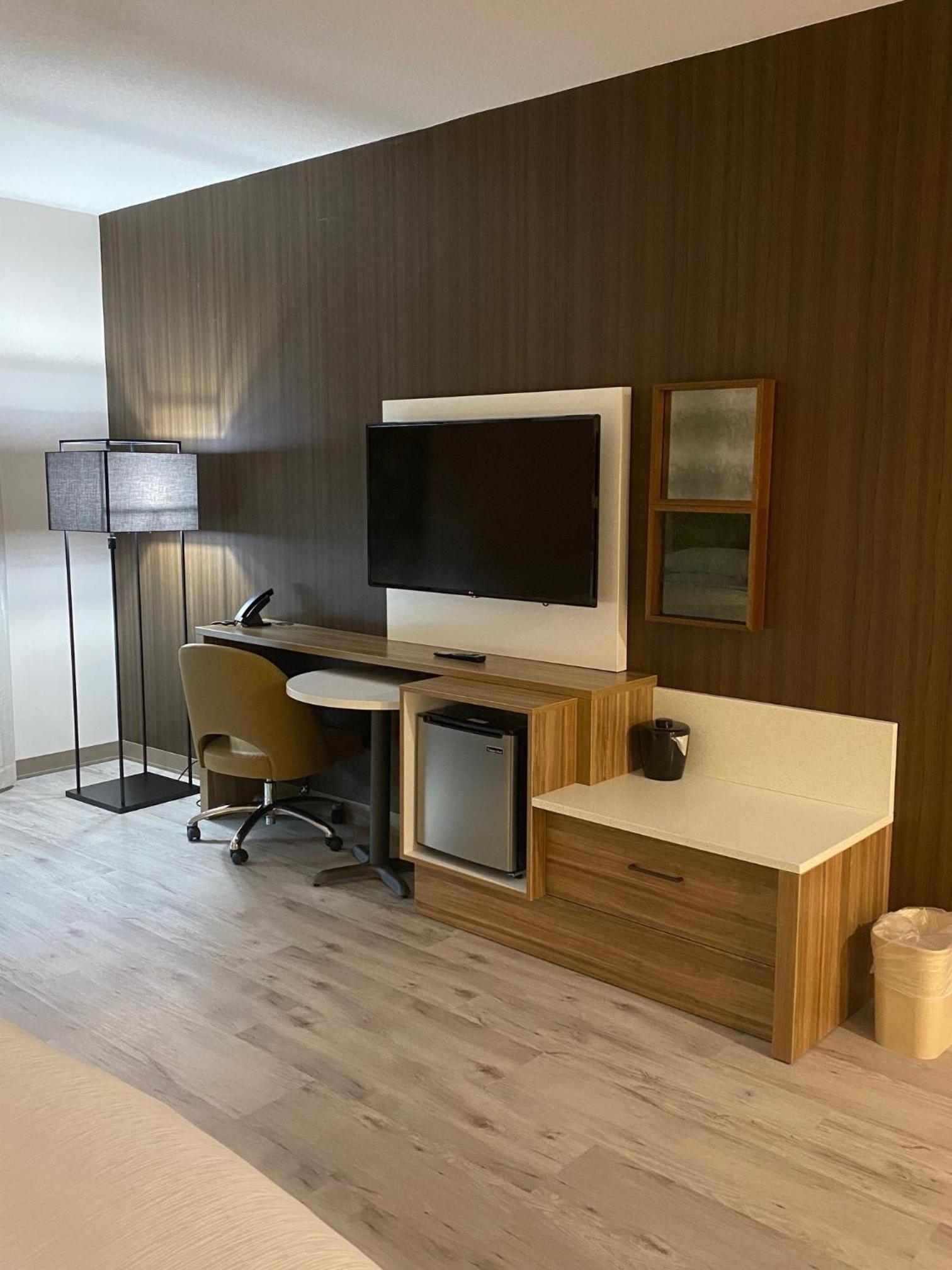 Wyndham Garden Orlando Airport - Free Airport Shuttle photo 40