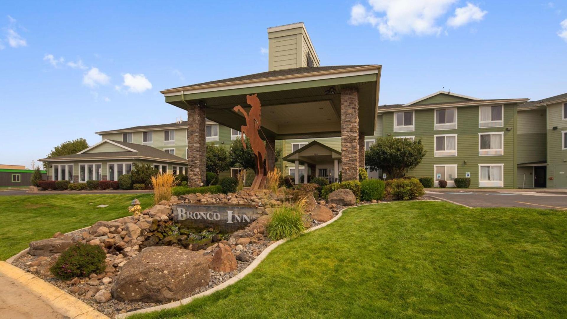 Best Western Bronco Inn photo 36