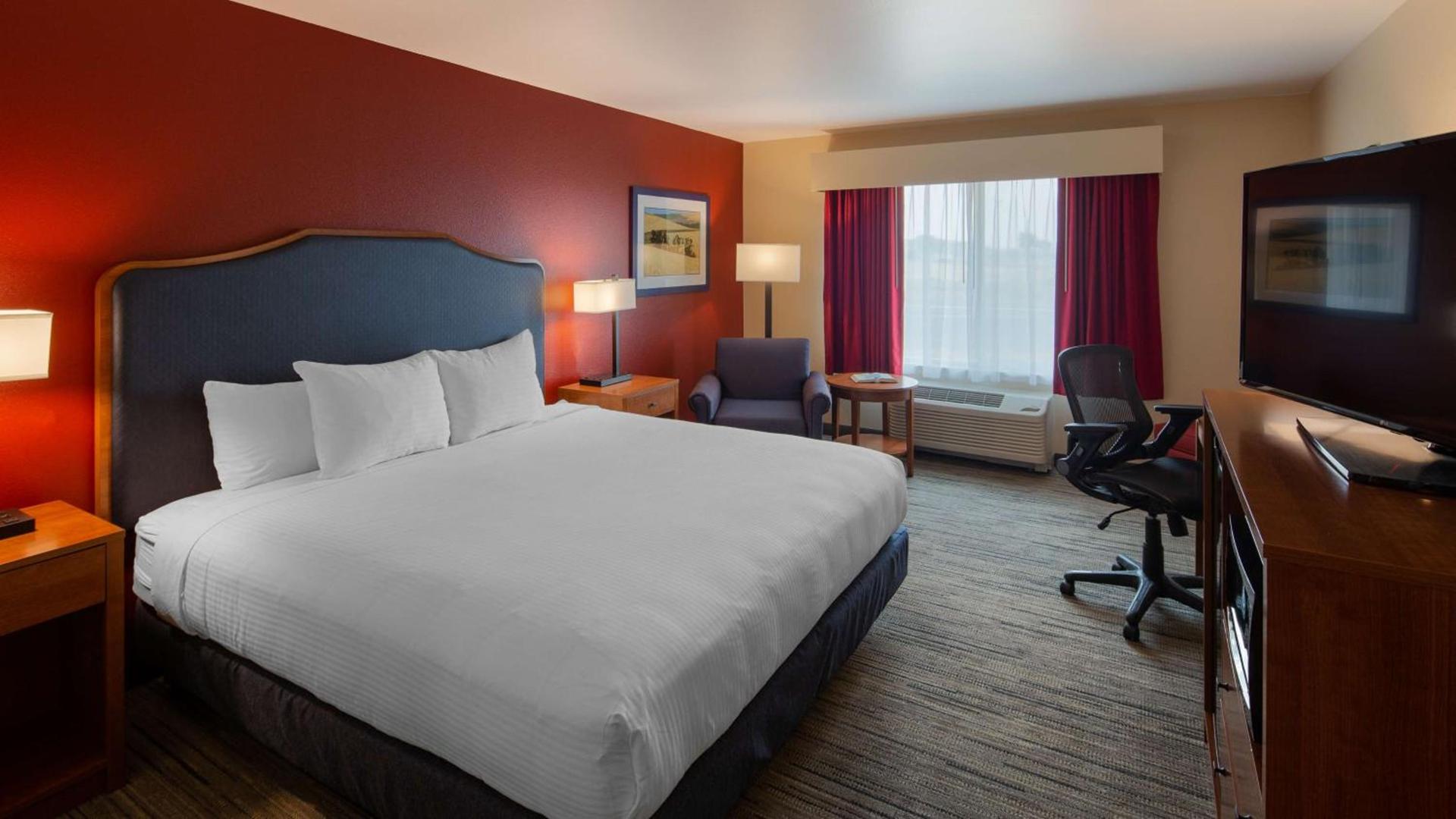 Best Western Bronco Inn photo 8