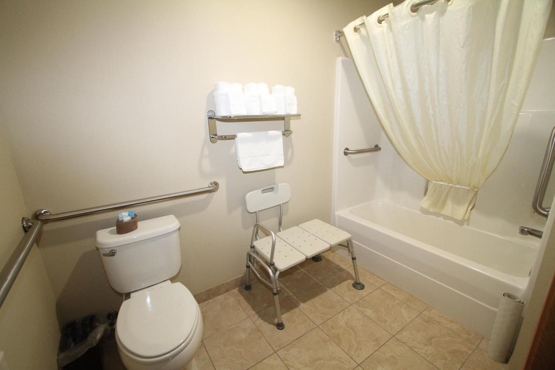 Bowman Inn and Suites photo 8