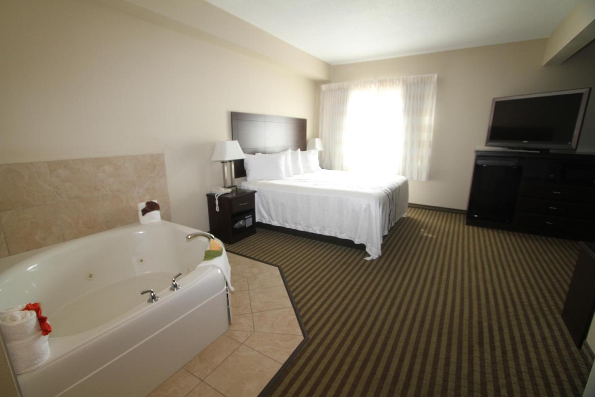 Bowman Inn and Suites photo 13