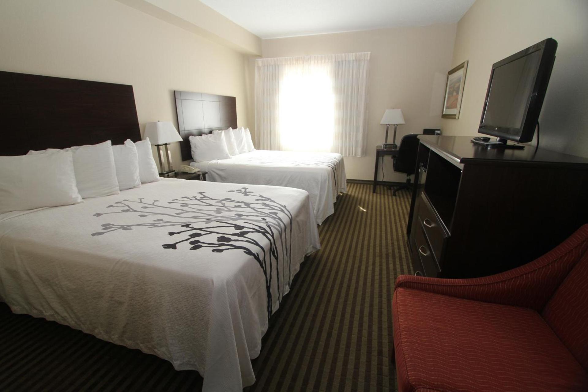 Bowman Inn and Suites photo 18